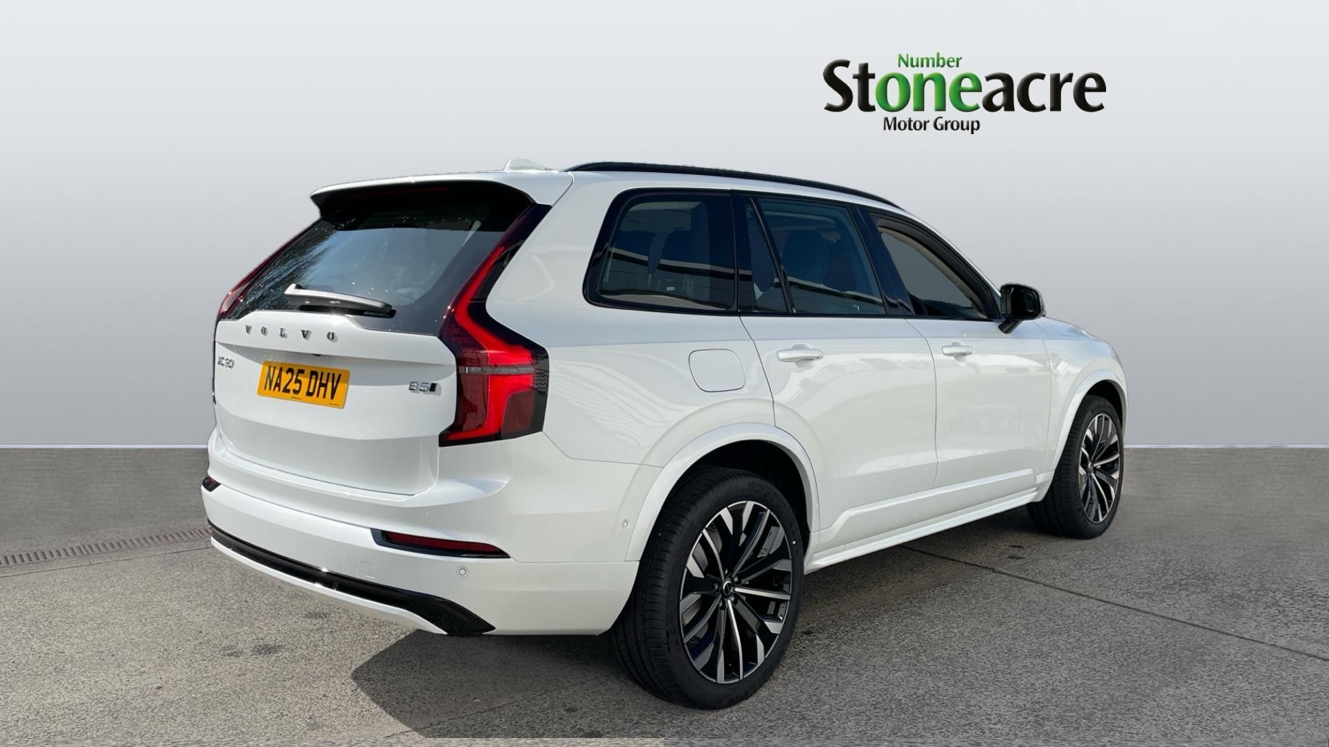 Volvo XC90 Image 8