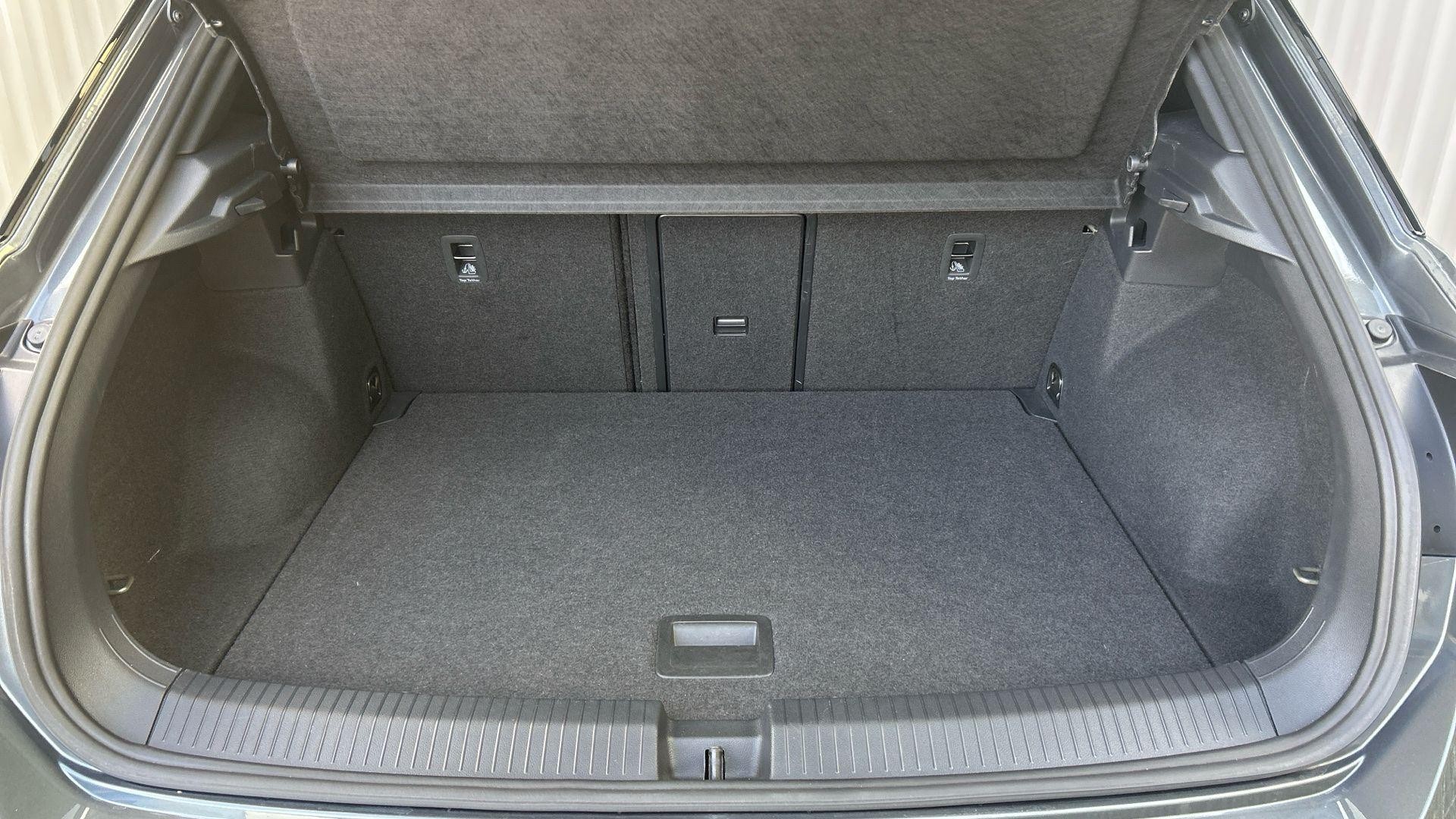 Volkswagen T-Roc Image 18