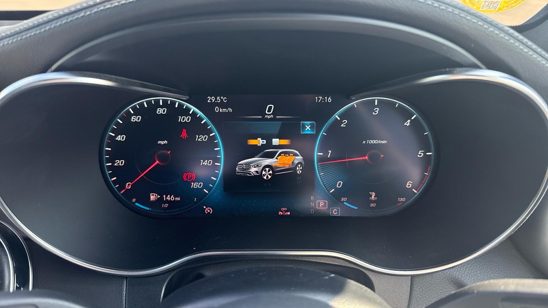 Mercedes-Benz GLC Image 11