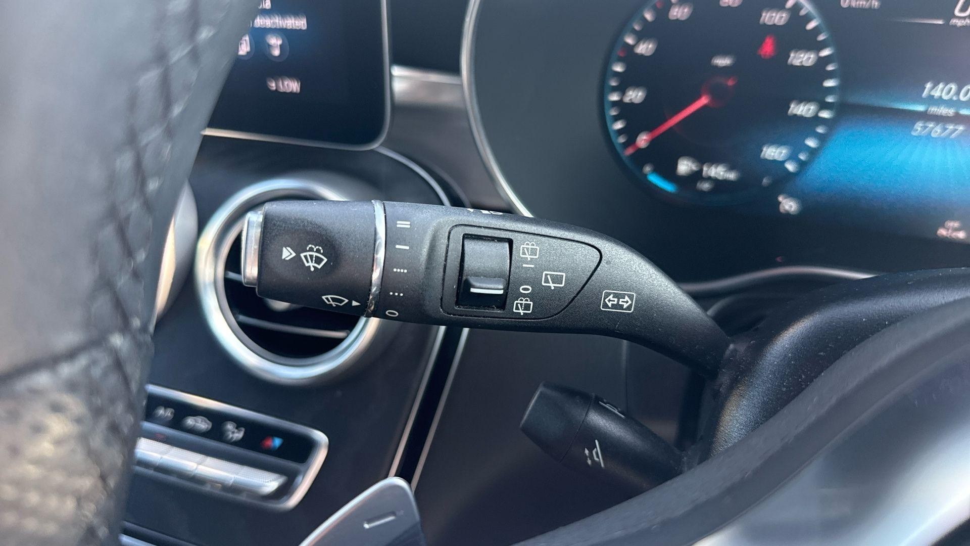 Mercedes-Benz GLC Image 53