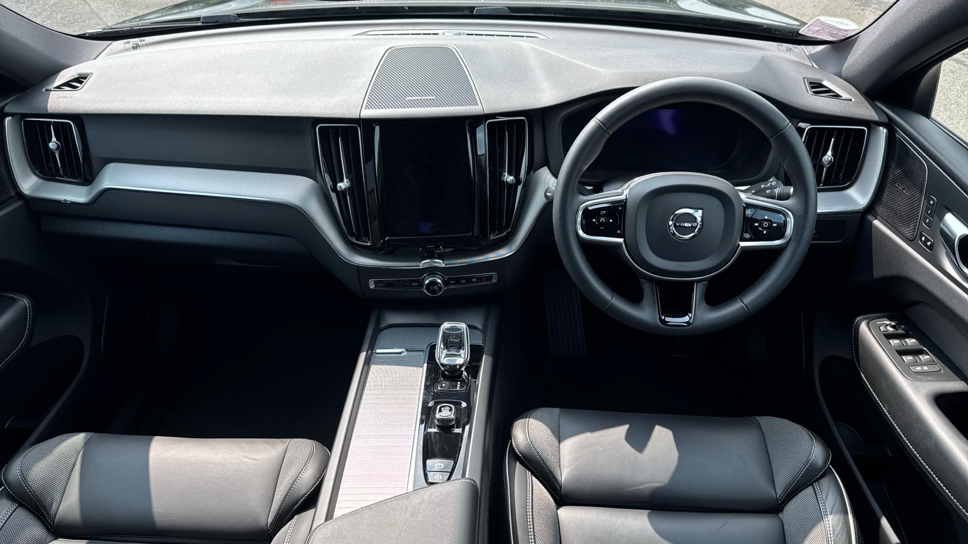 Volvo XC60 Image 8