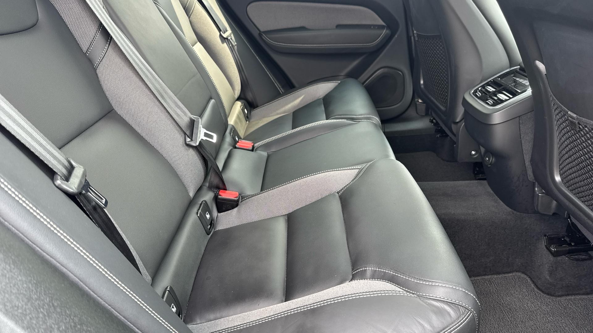 Volvo XC60 Image 10