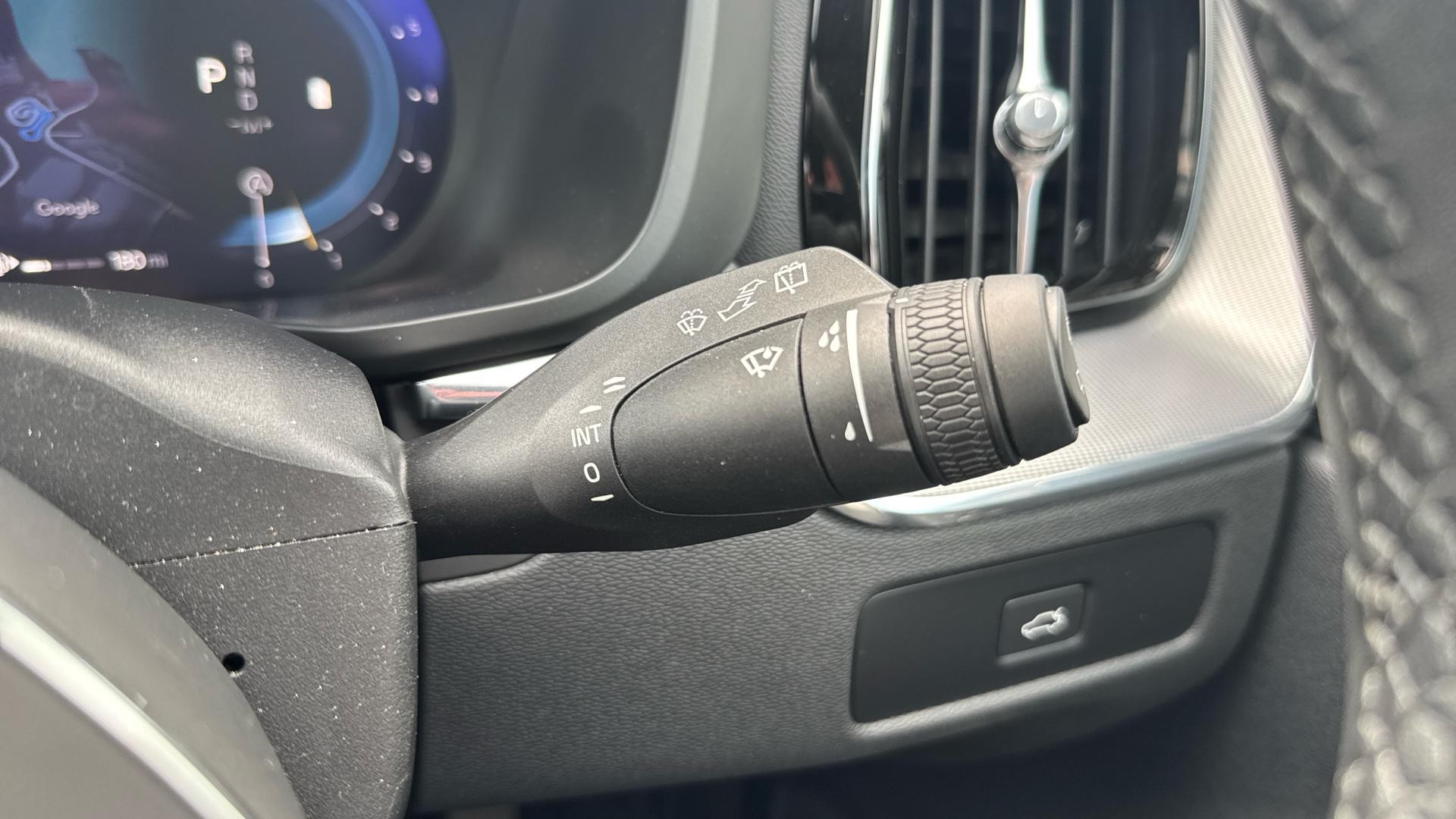 Volvo XC60 Image 36