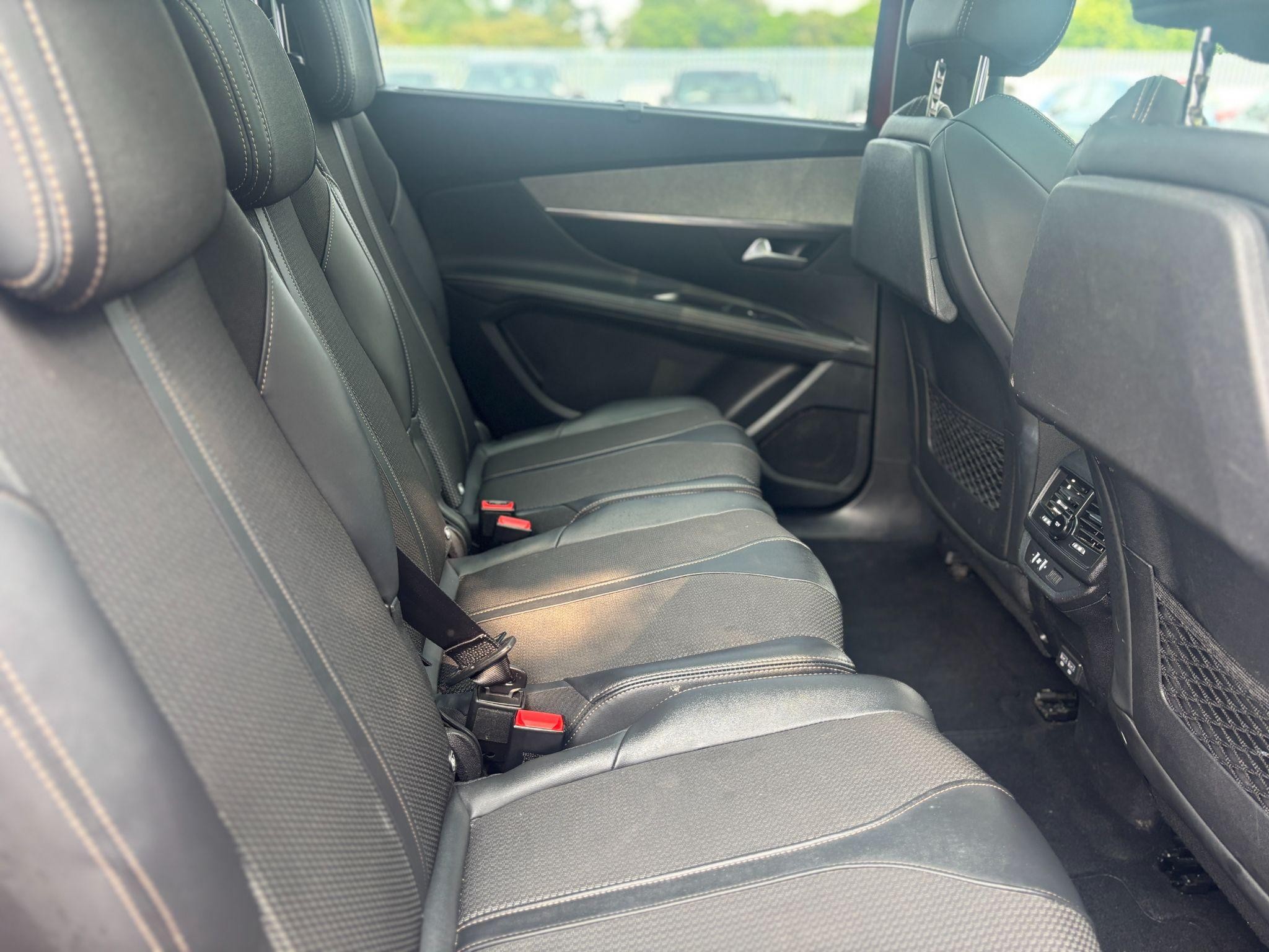 Peugeot 5008 Image 10
