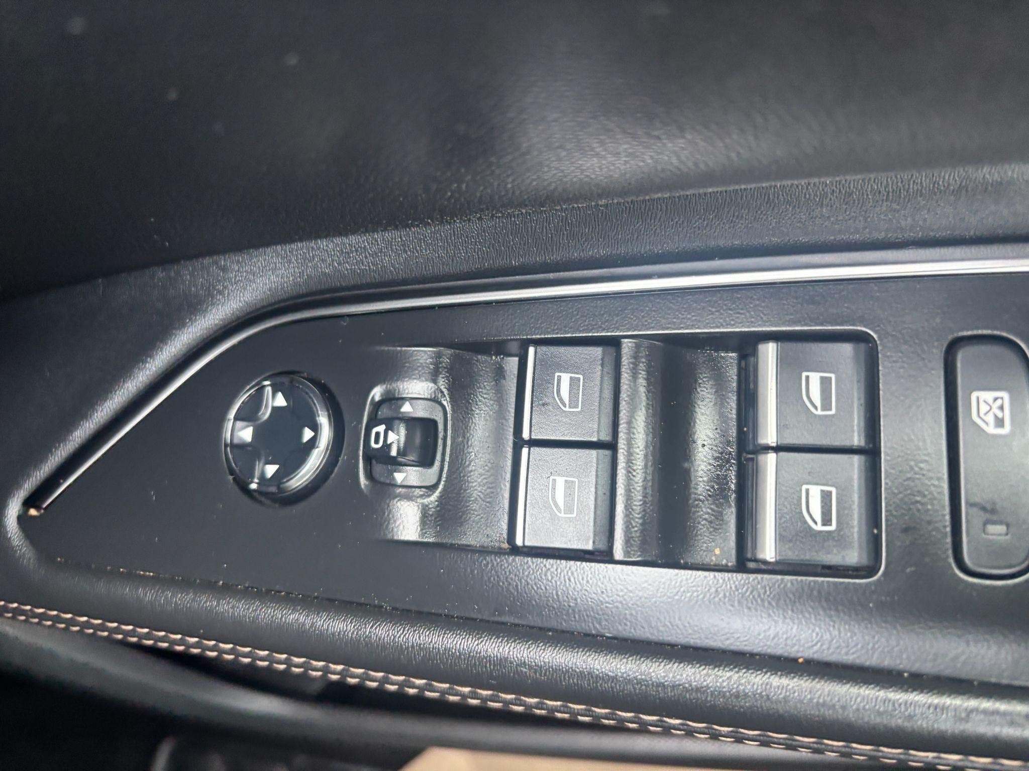 Peugeot 5008 Image 13