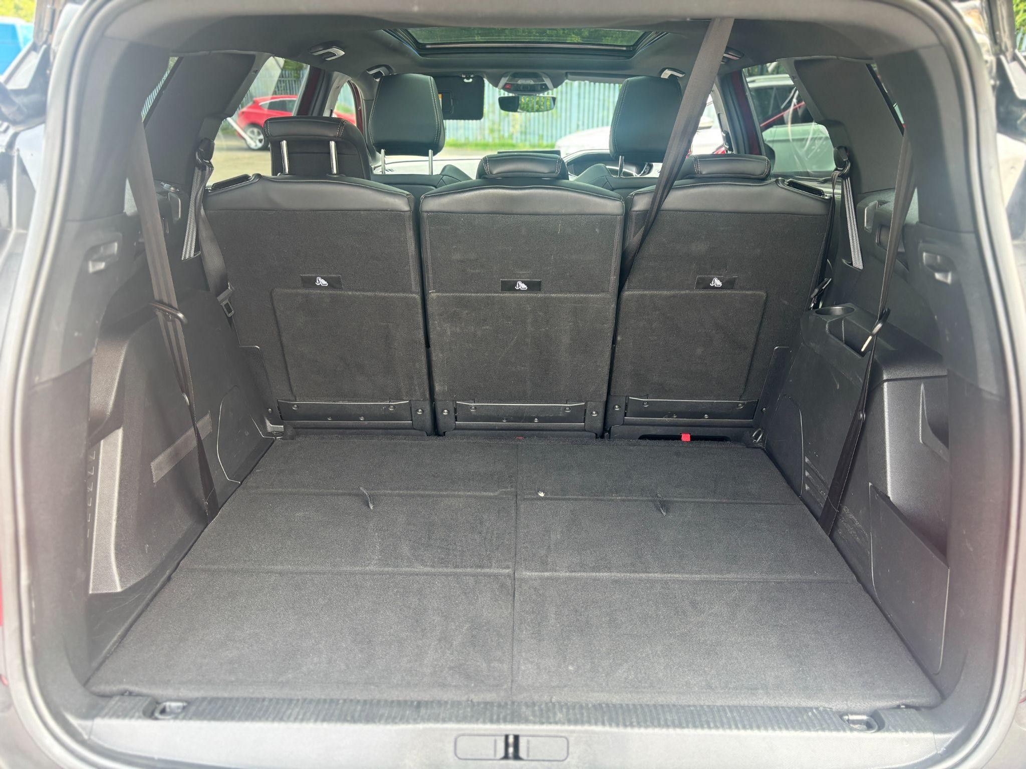 Peugeot 5008 Image 18