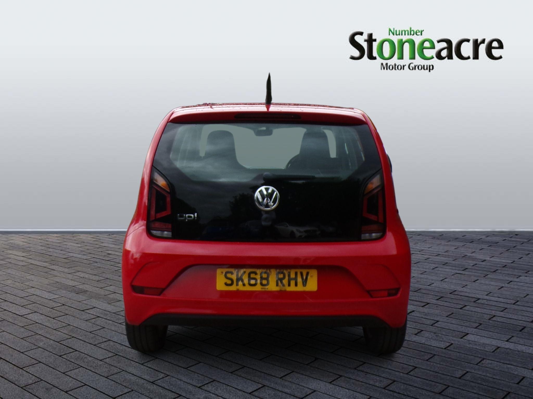 Volkswagen up! Image 6