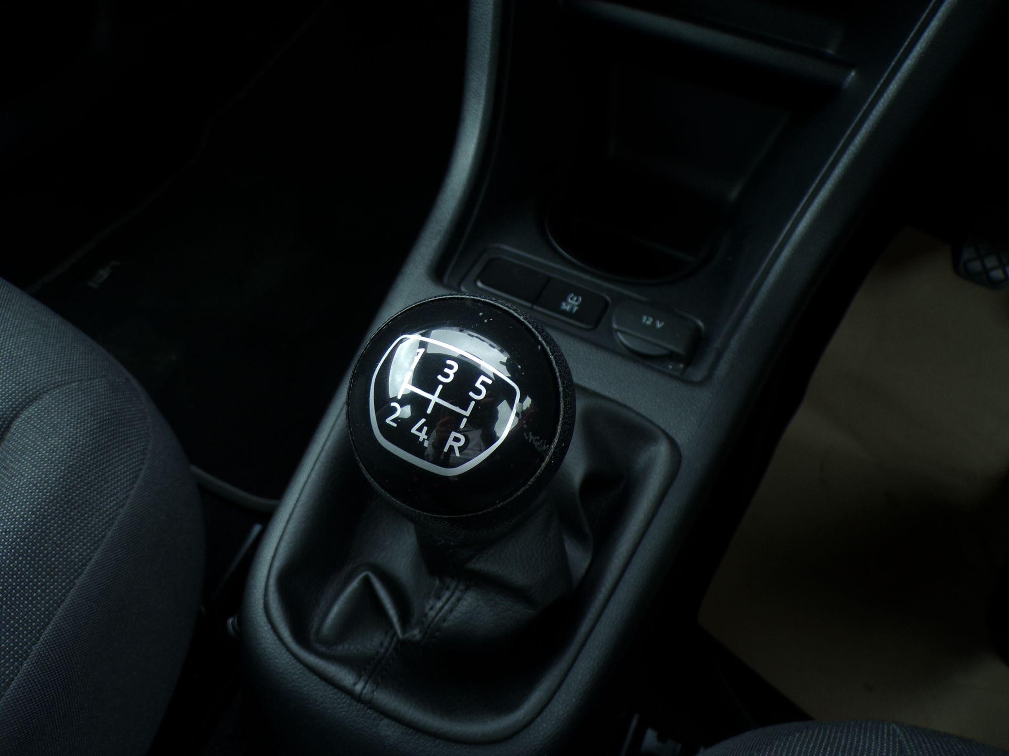 Volkswagen up! Image 9