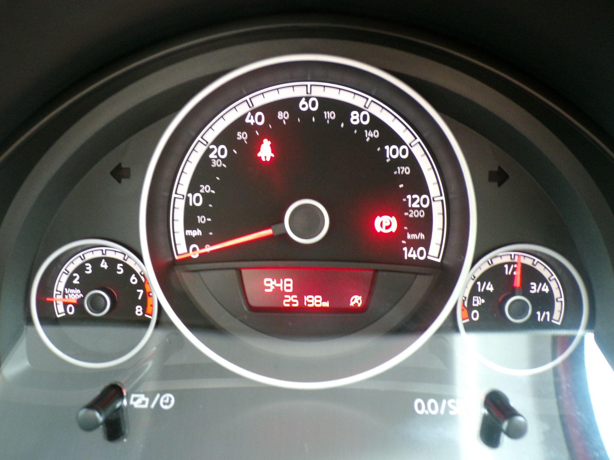 Volkswagen up! Image 20