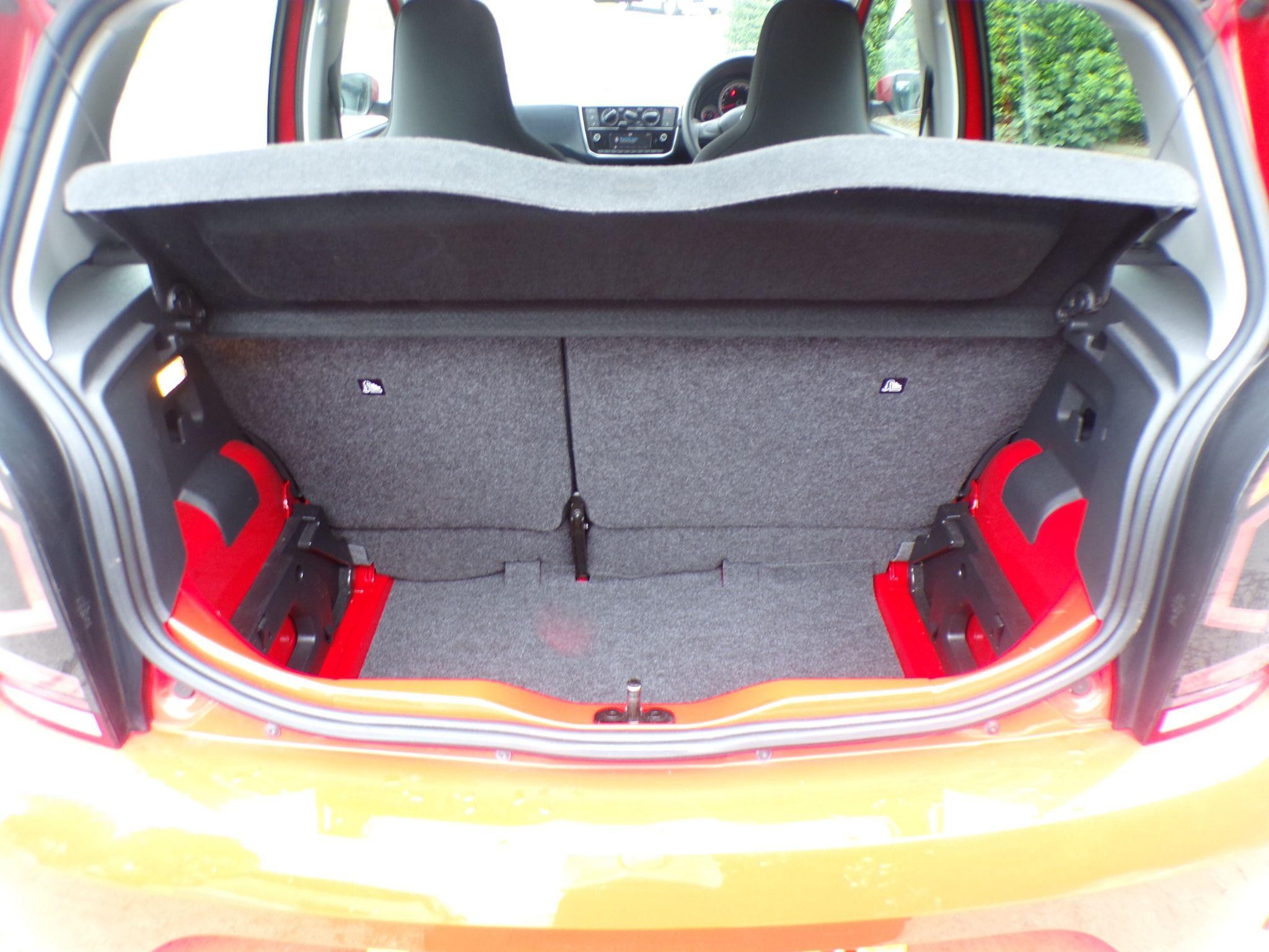 Volkswagen up! Image 22