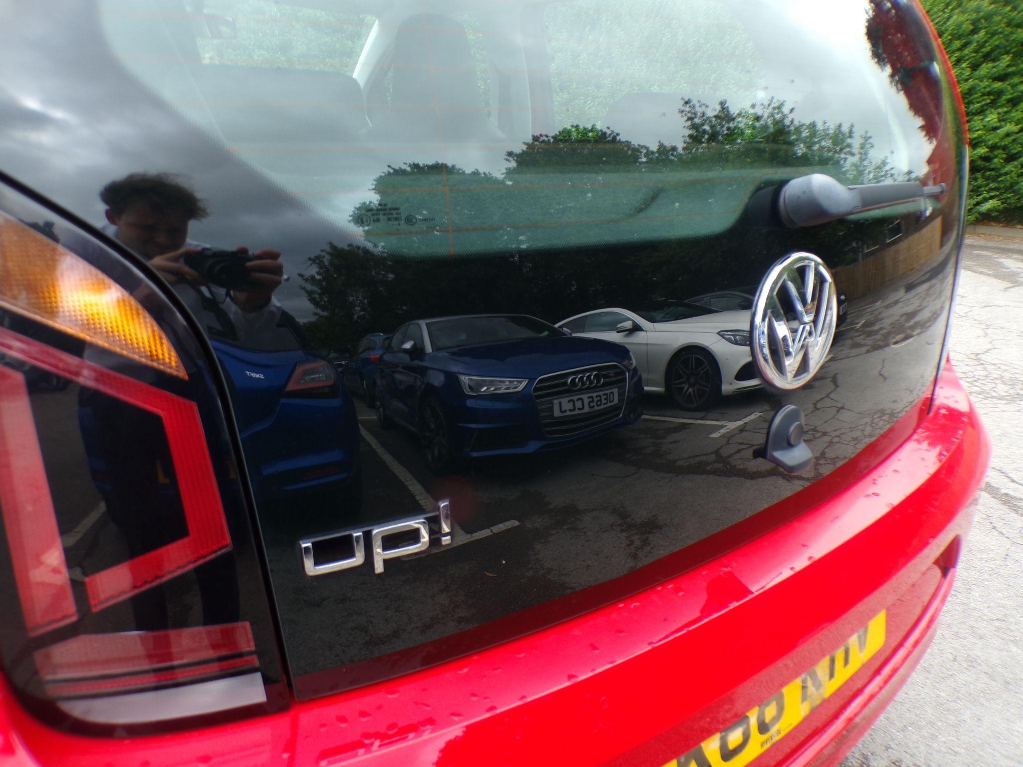 Volkswagen up! Image 24