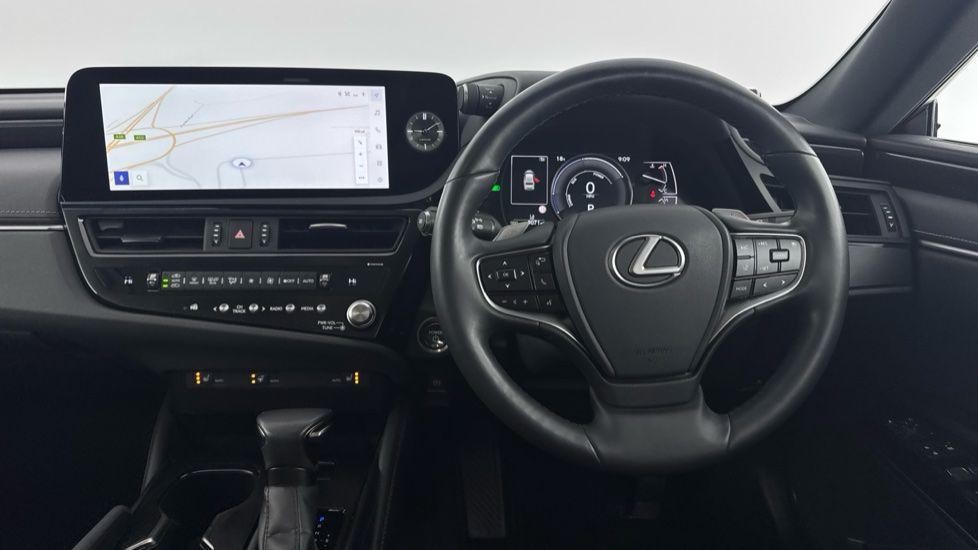 Lexus ES Image 13