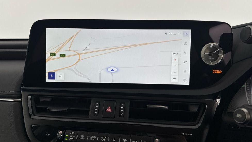 Lexus ES Image 15
