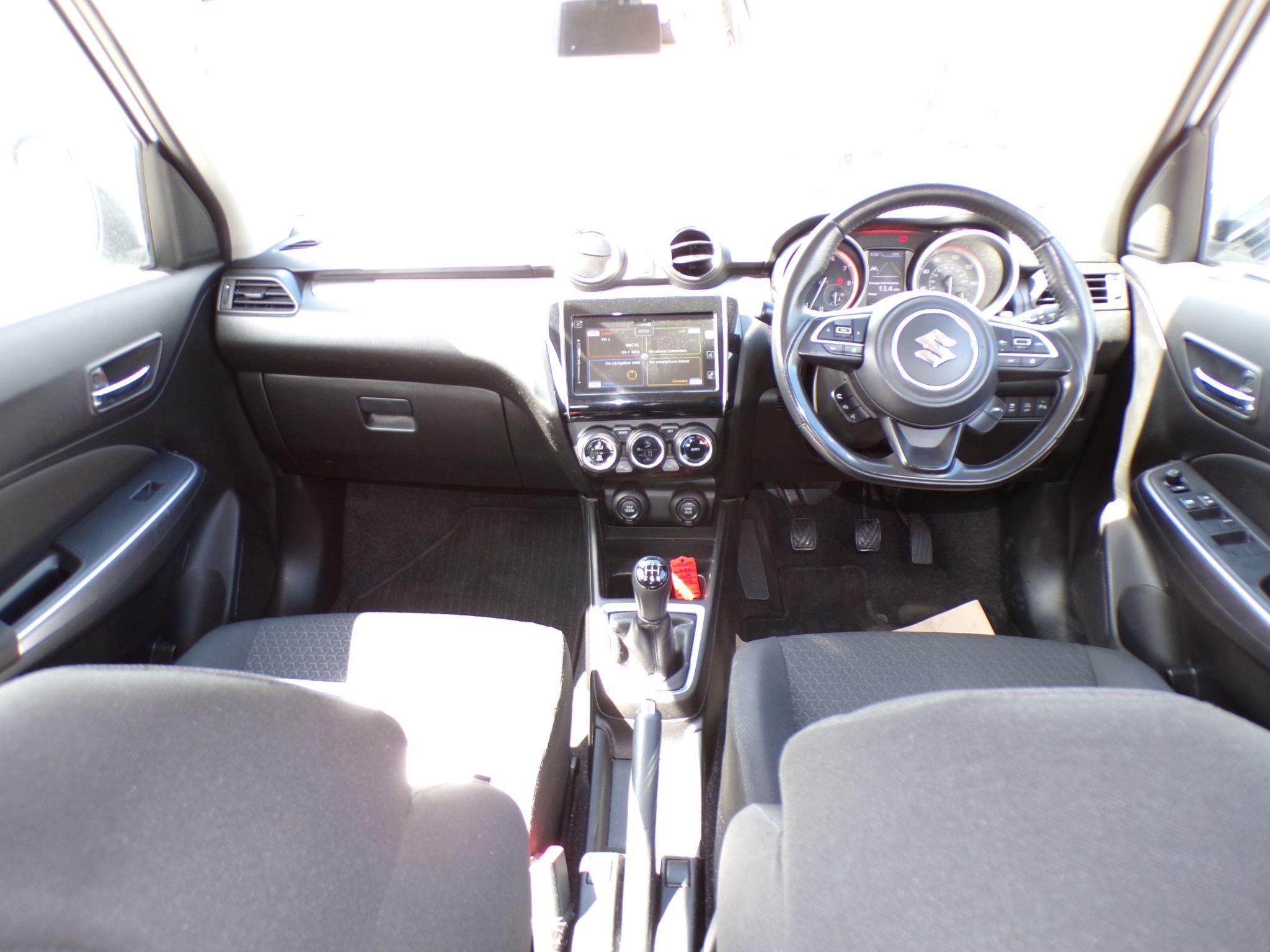 Suzuki Swift Image 8