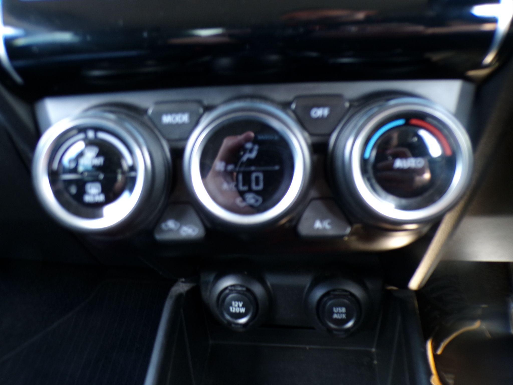 Suzuki Swift Image 11