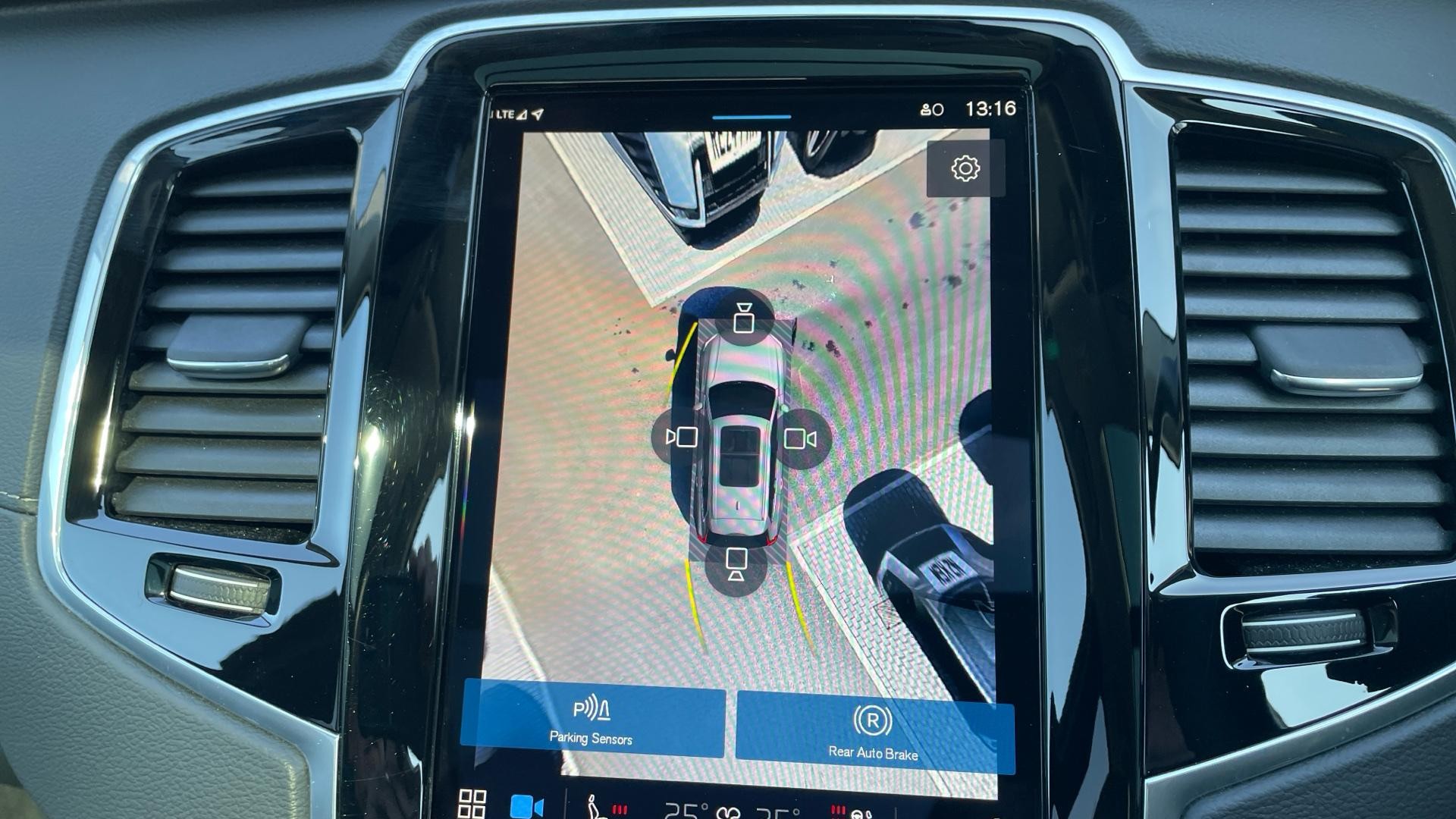 Volvo XC90 Image 36
