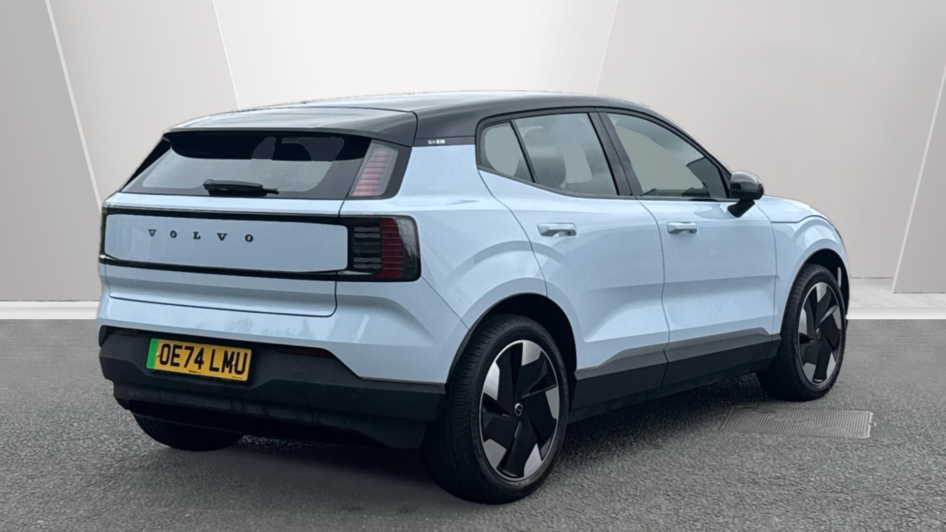Volvo EX30 Image 2