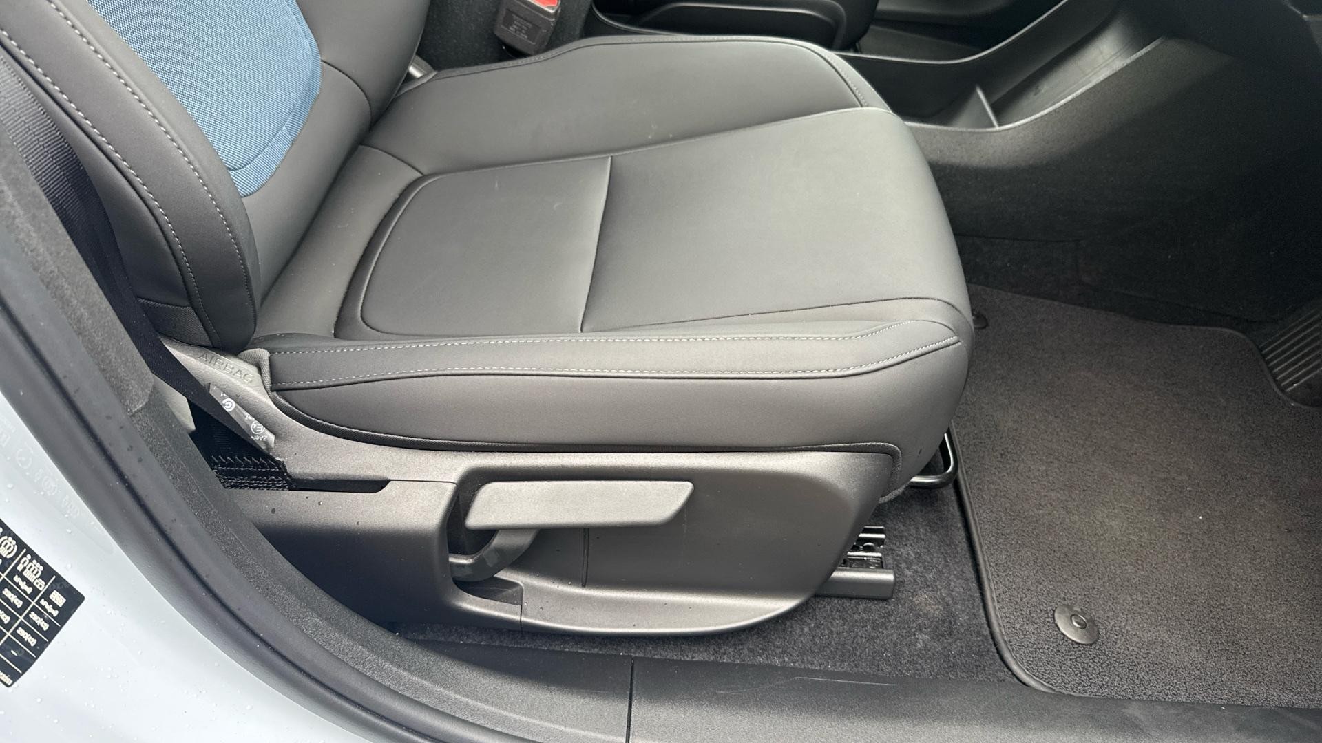 Volvo EX30 Image 28