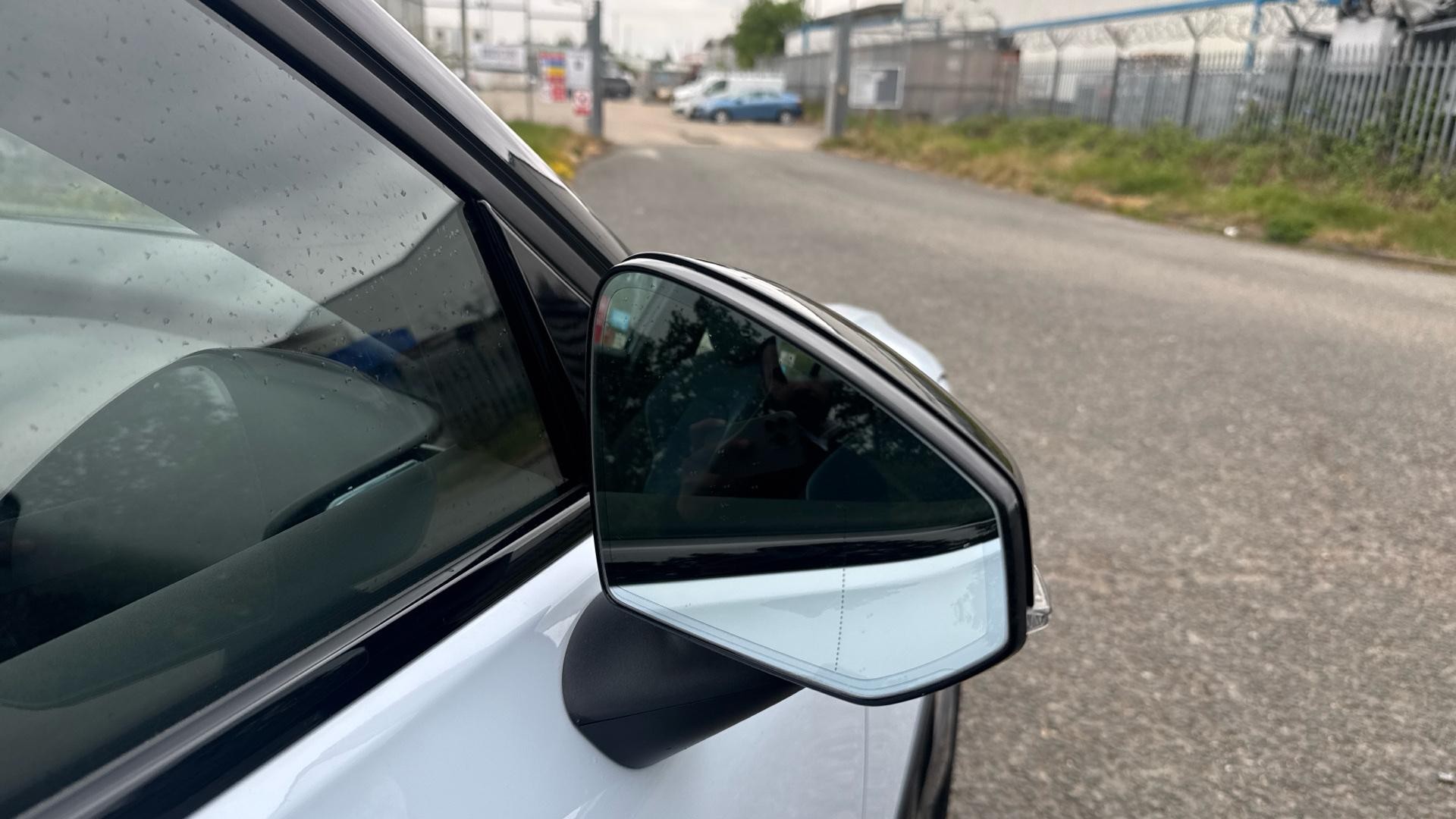 Volvo EX30 Image 30