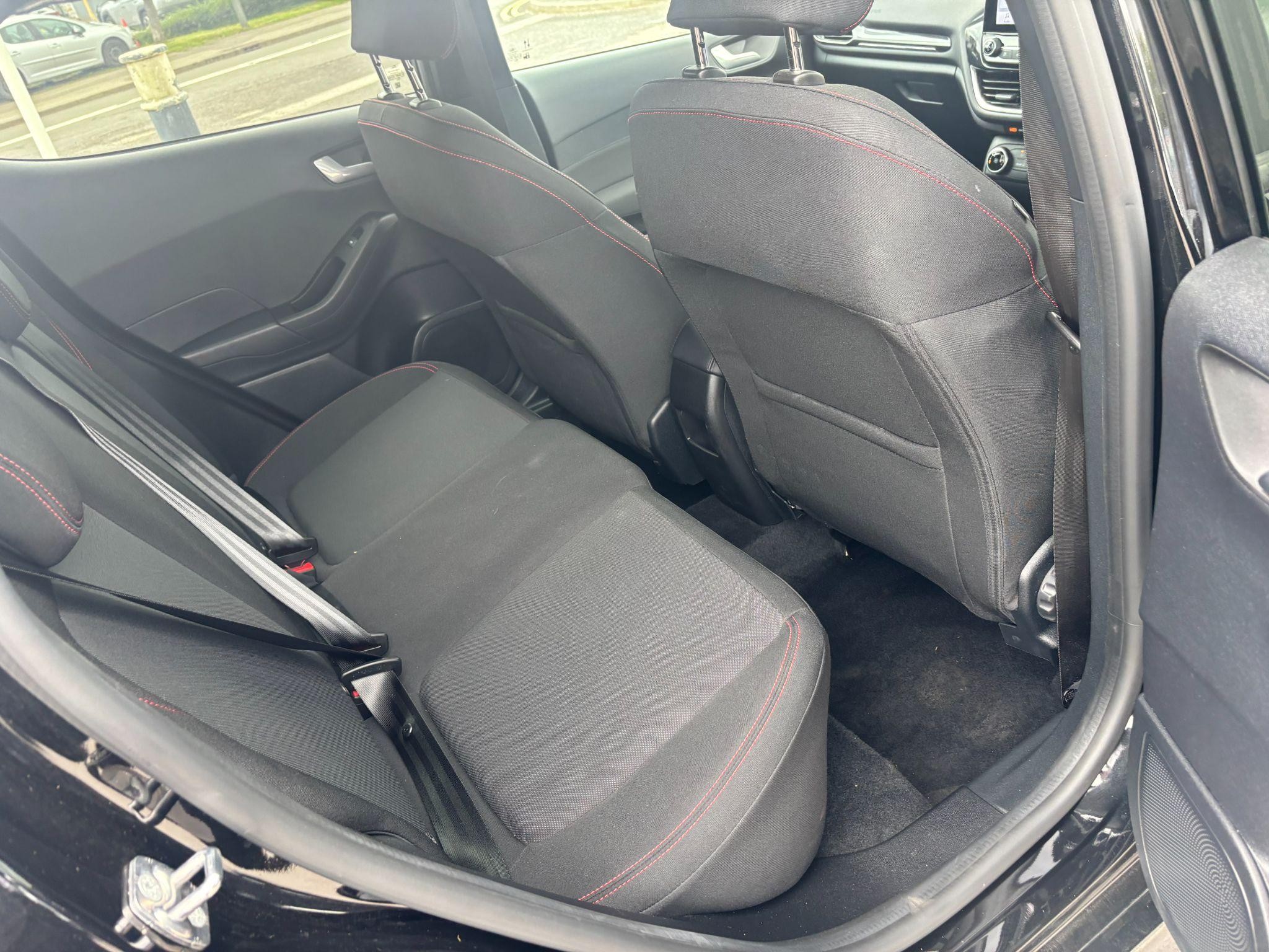 Ford Fiesta Image 13