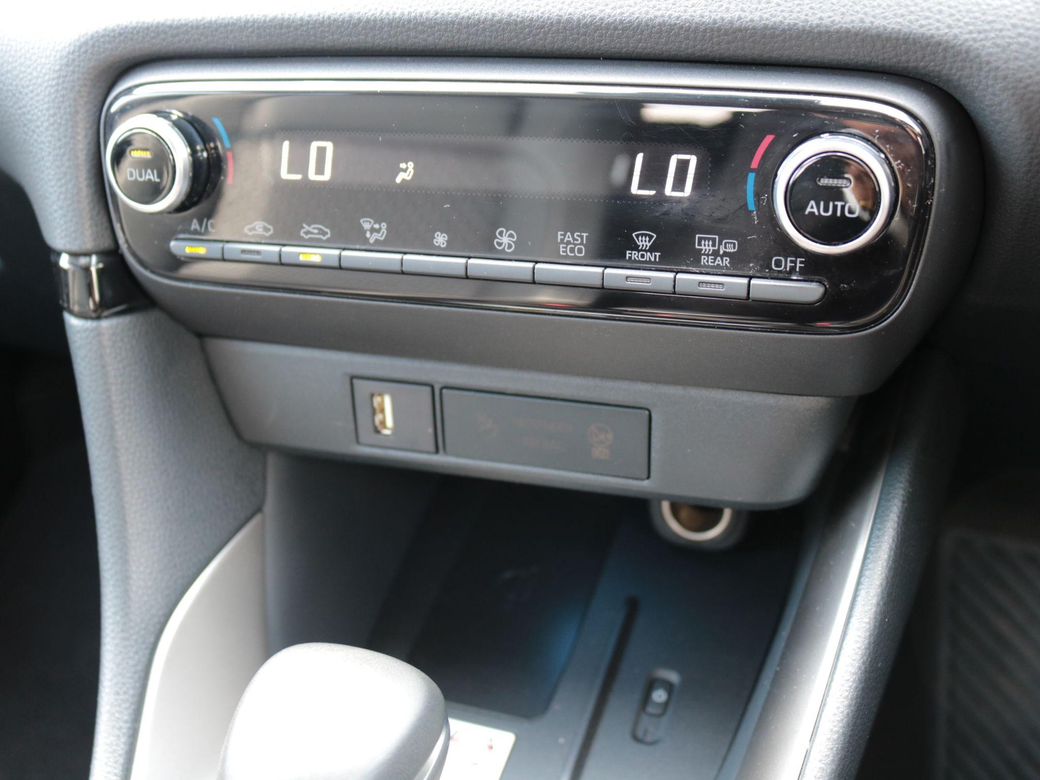 Mazda2 Hybrid Image 18
