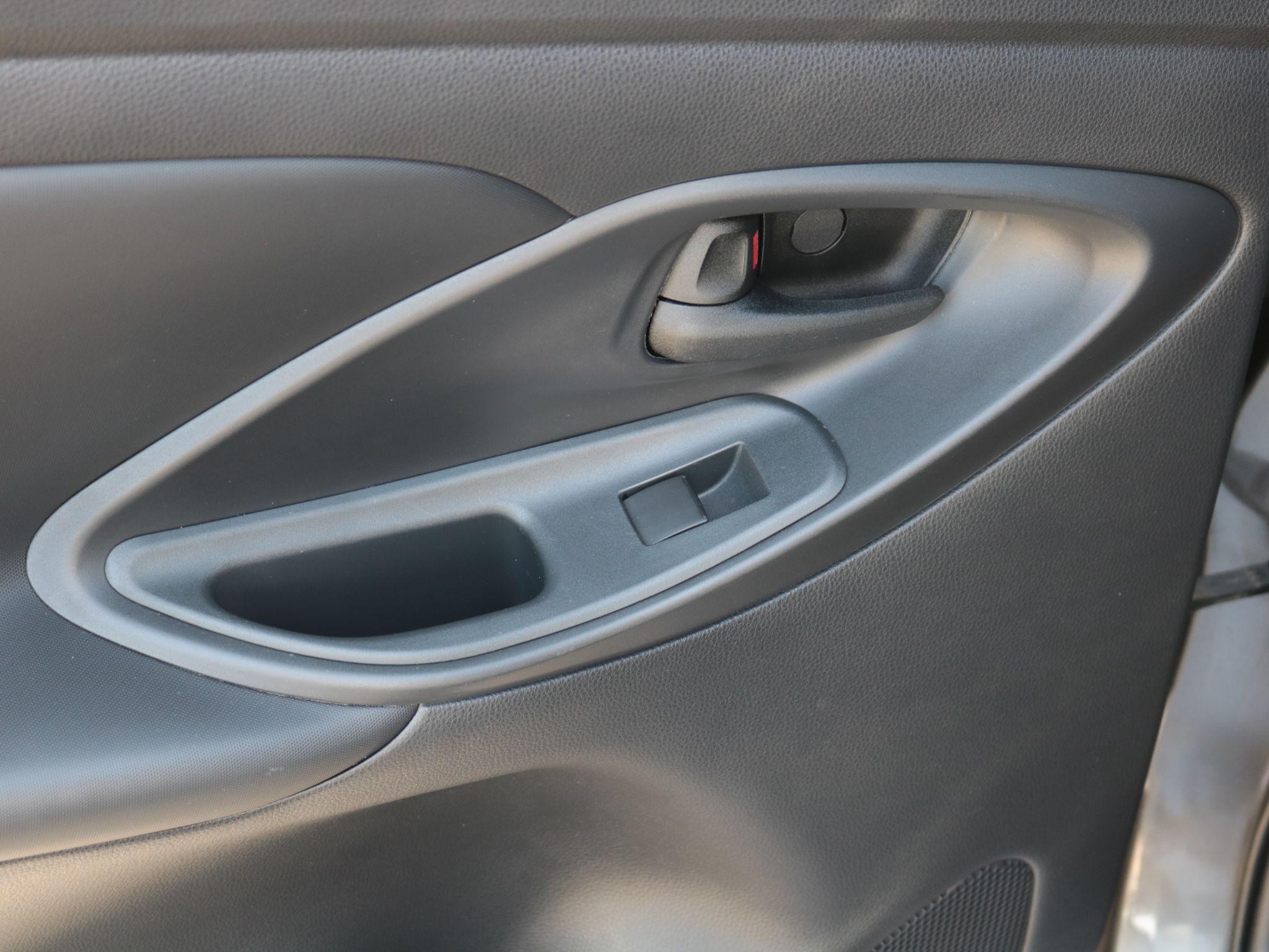 Mazda2 Hybrid Image 24