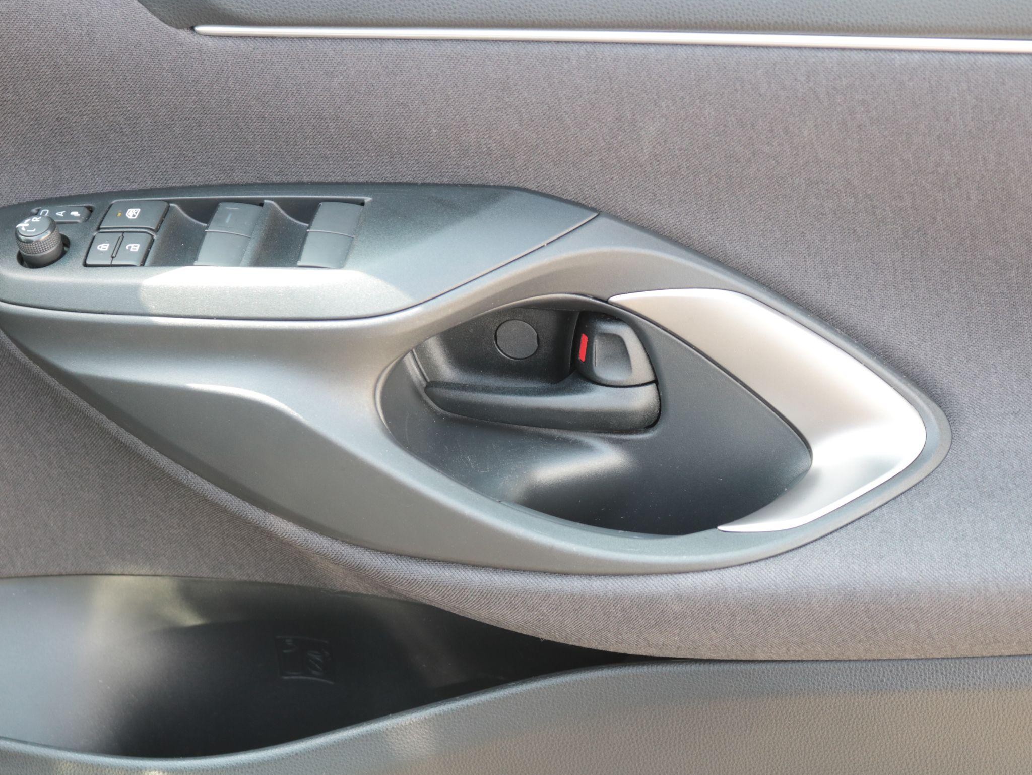 Mazda2 Hybrid Image 25