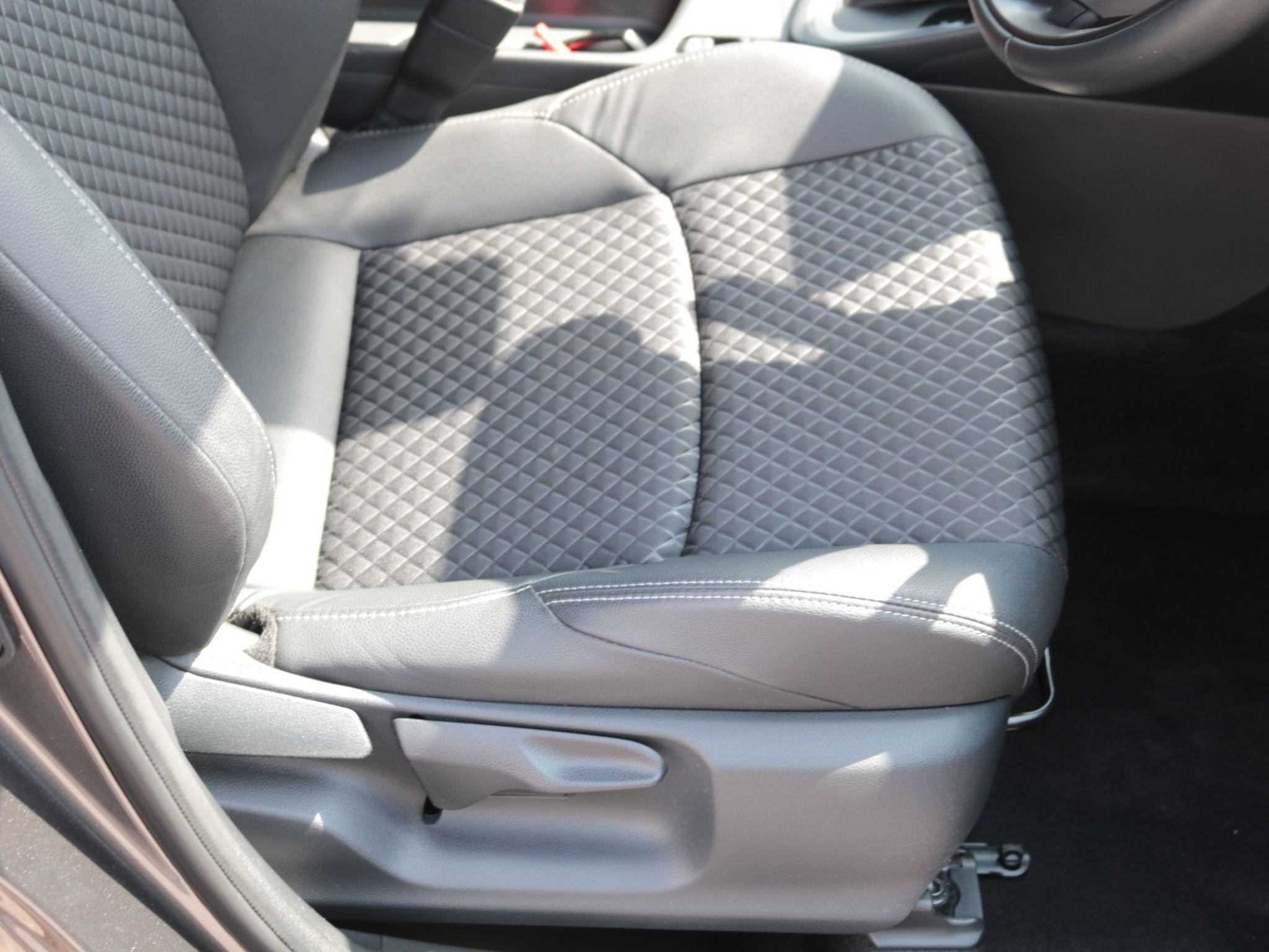 Mazda2 Hybrid Image 26