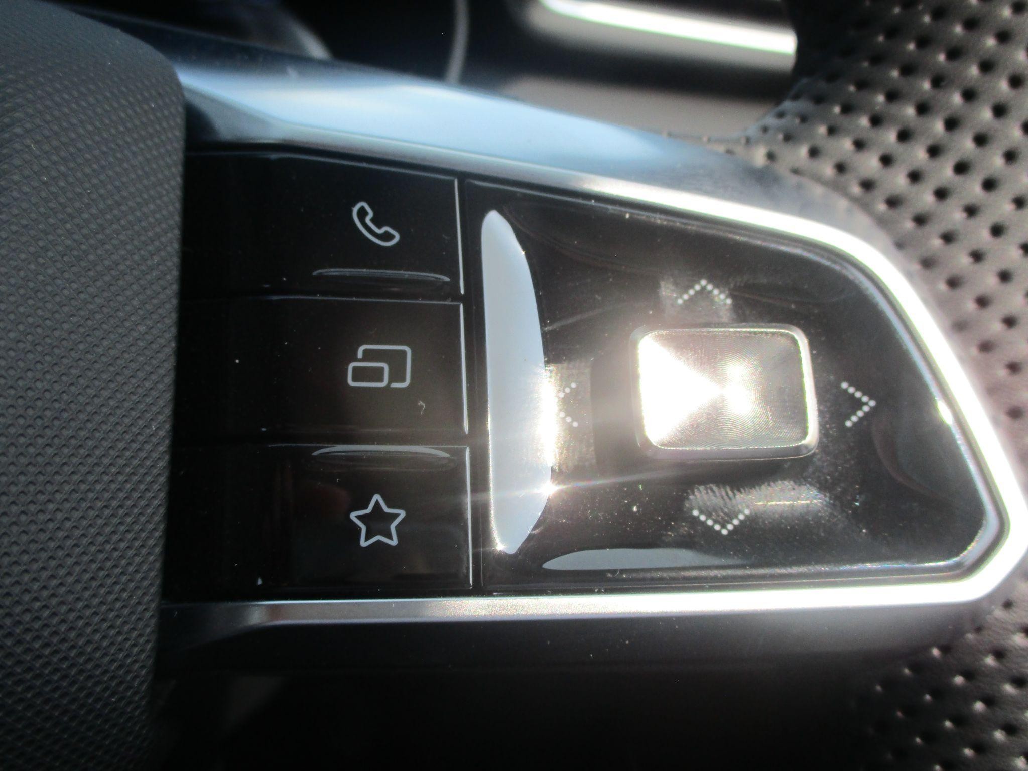 MG ZS Image 22
