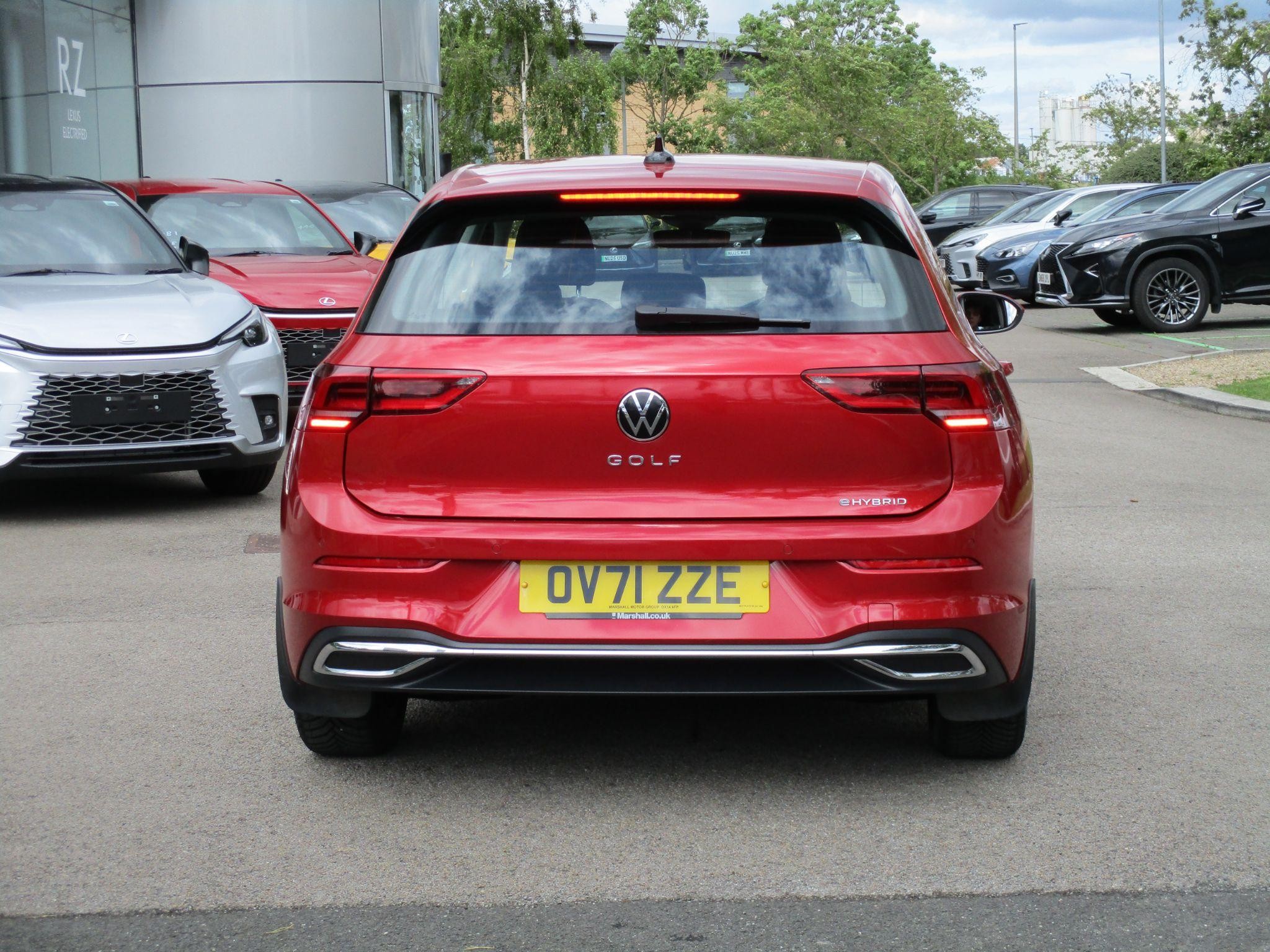Volkswagen Golf Image 9