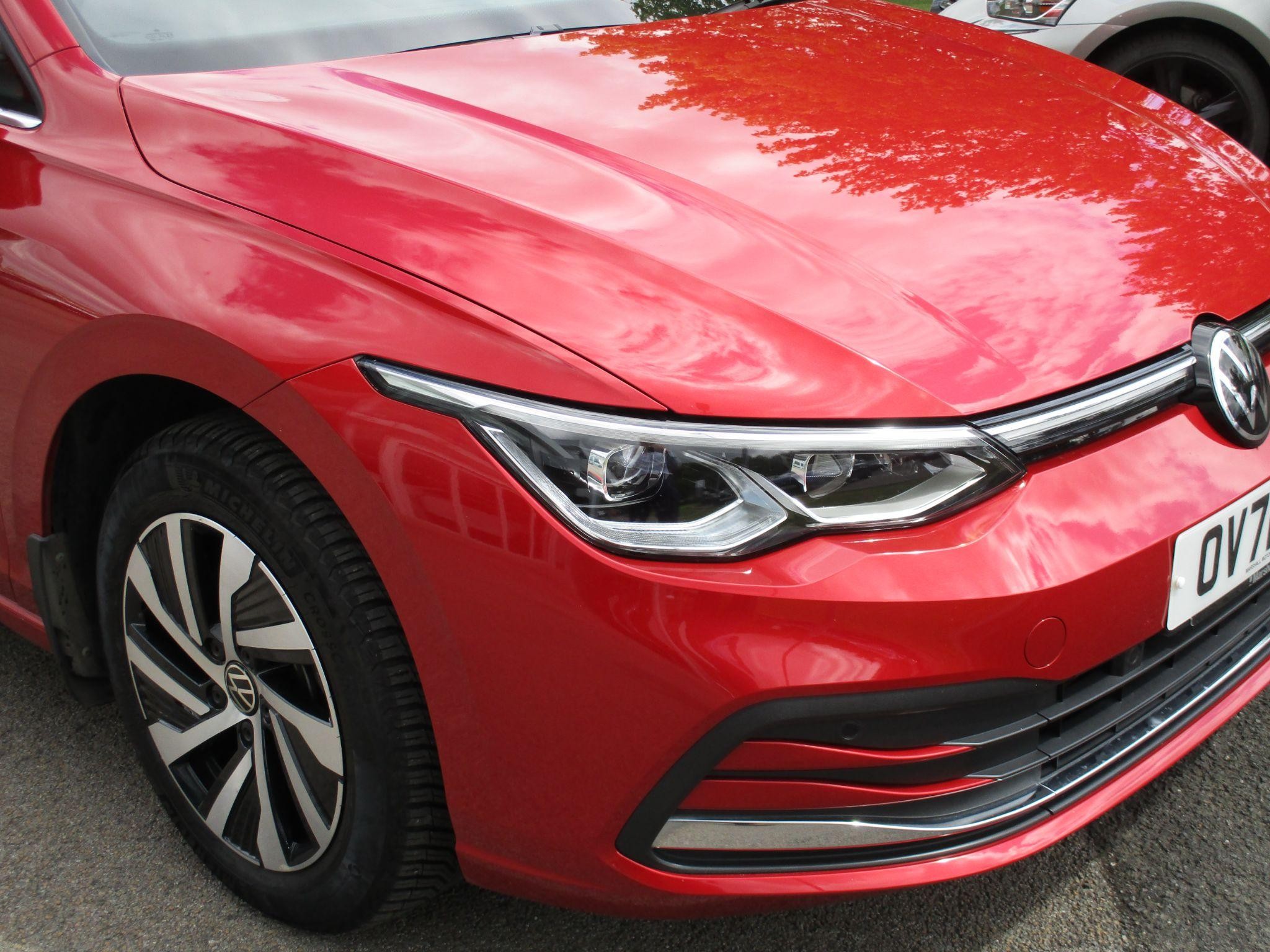 Volkswagen Golf Image 18