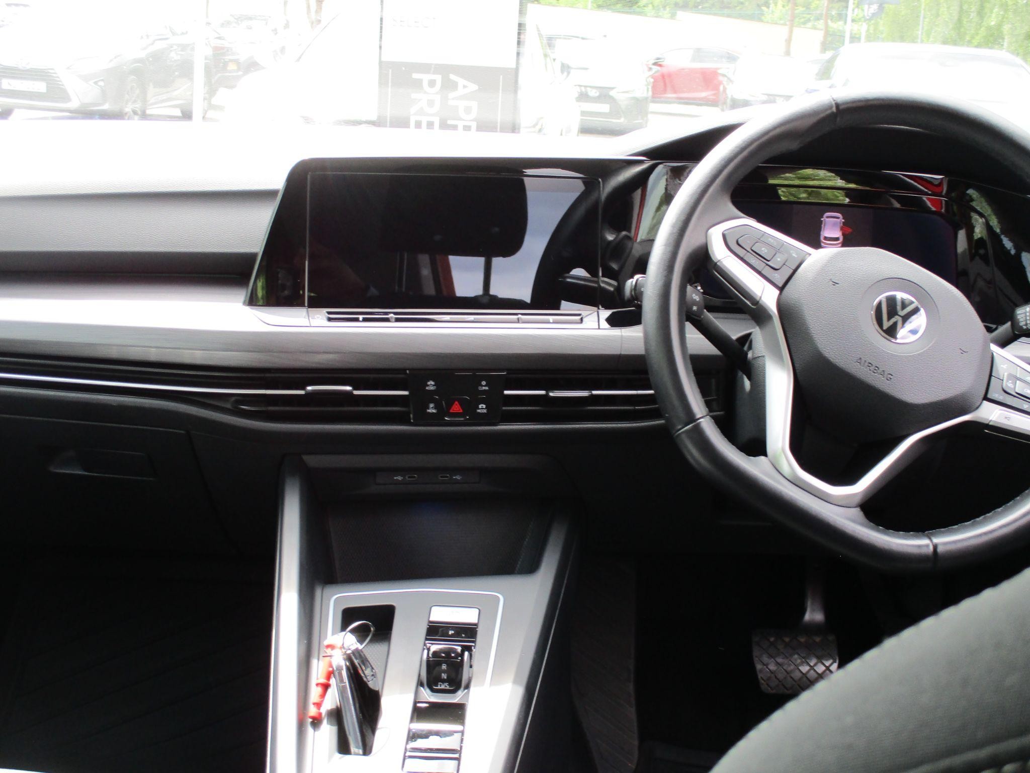 Volkswagen Golf Image 29