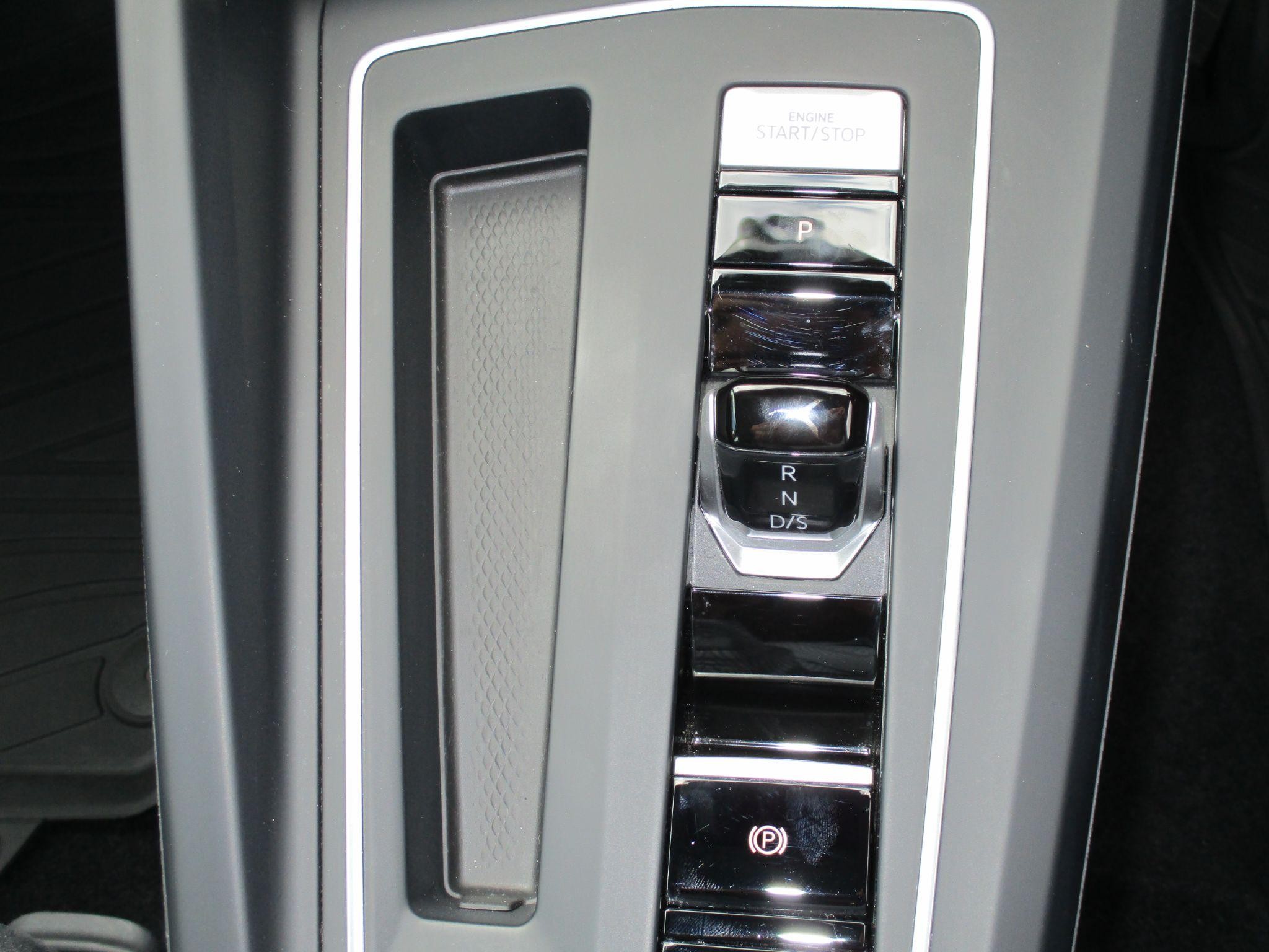 Volkswagen Golf Image 30