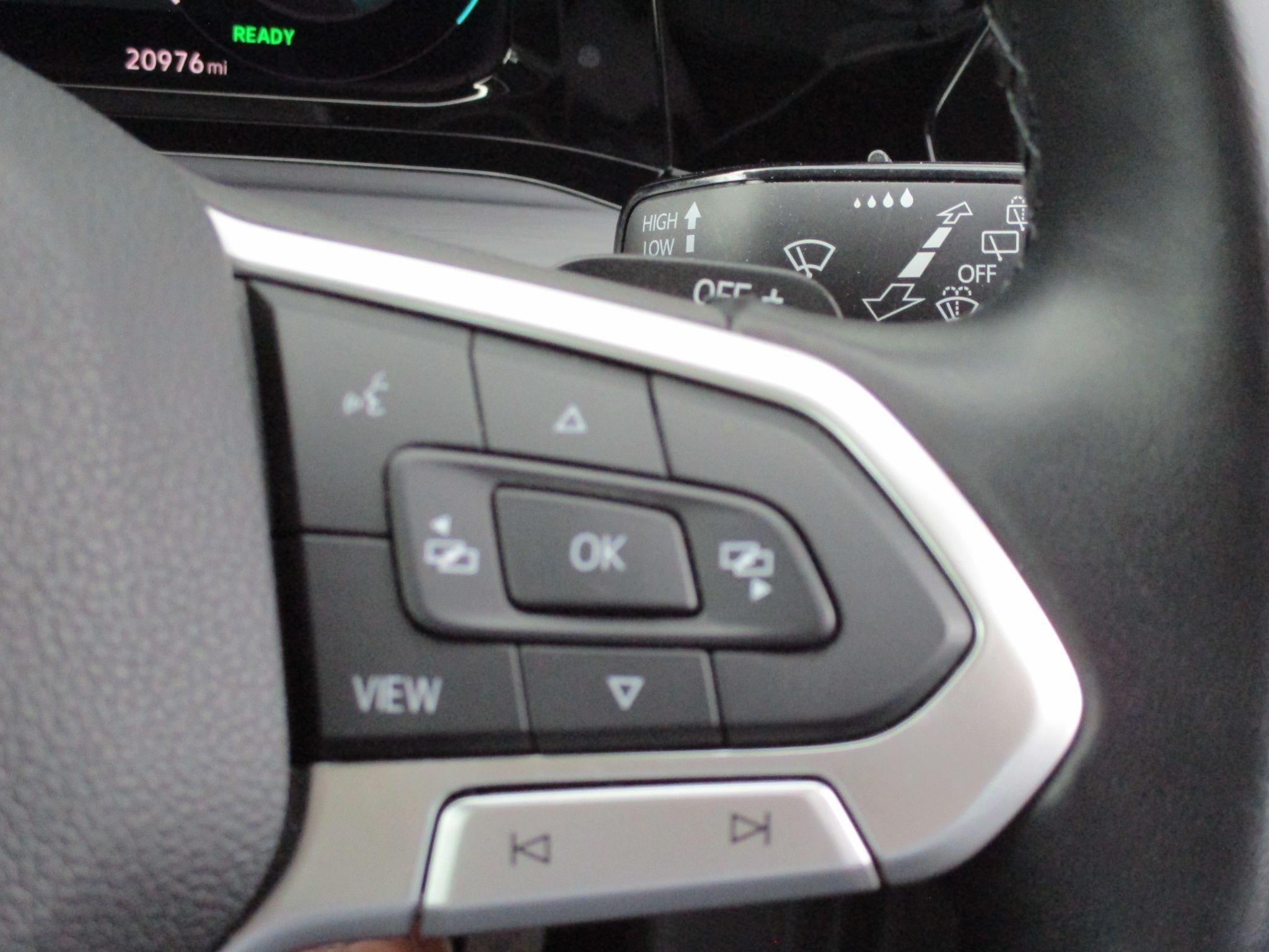 Volkswagen Golf Image 35