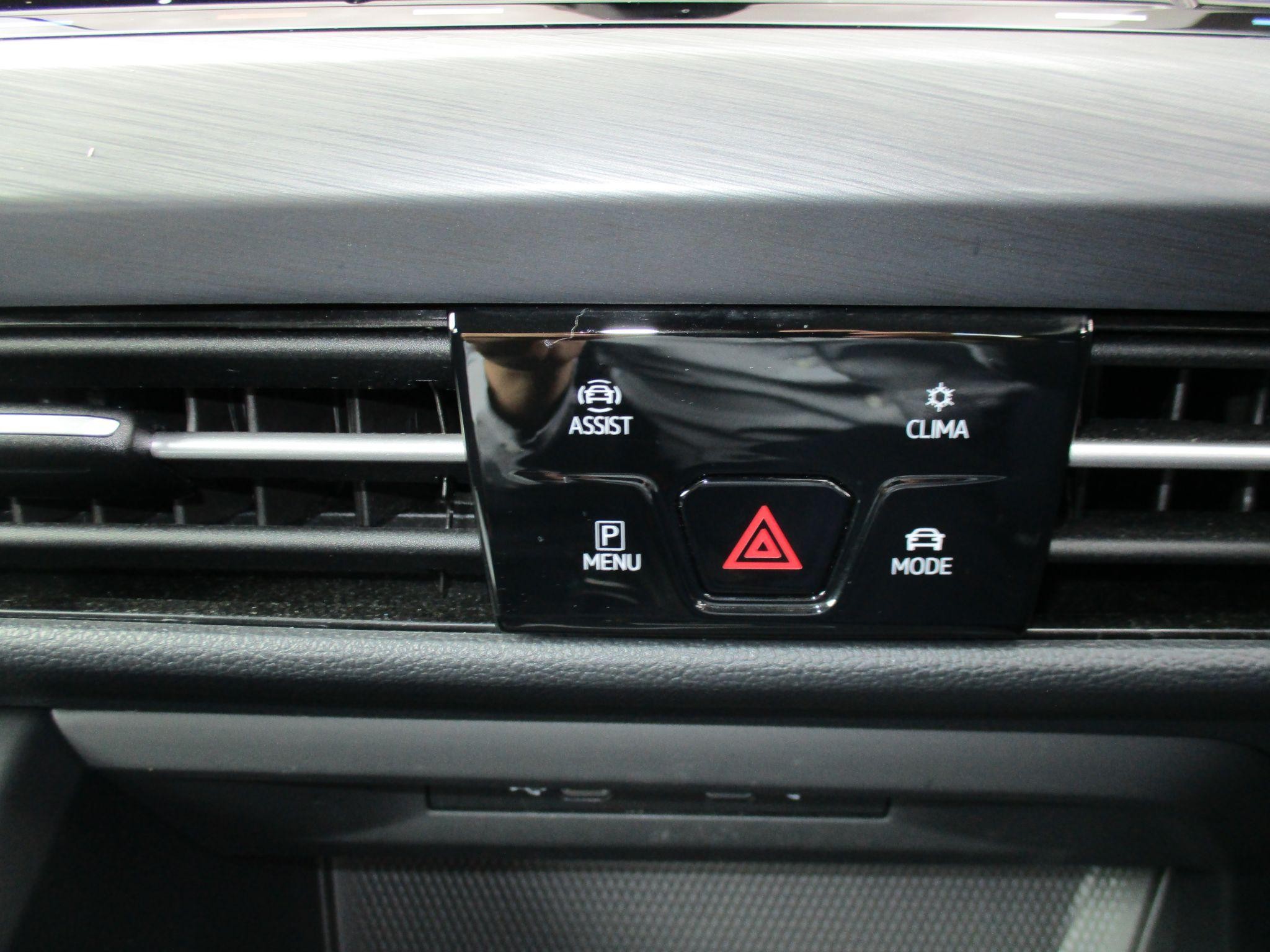 Volkswagen Golf Image 40