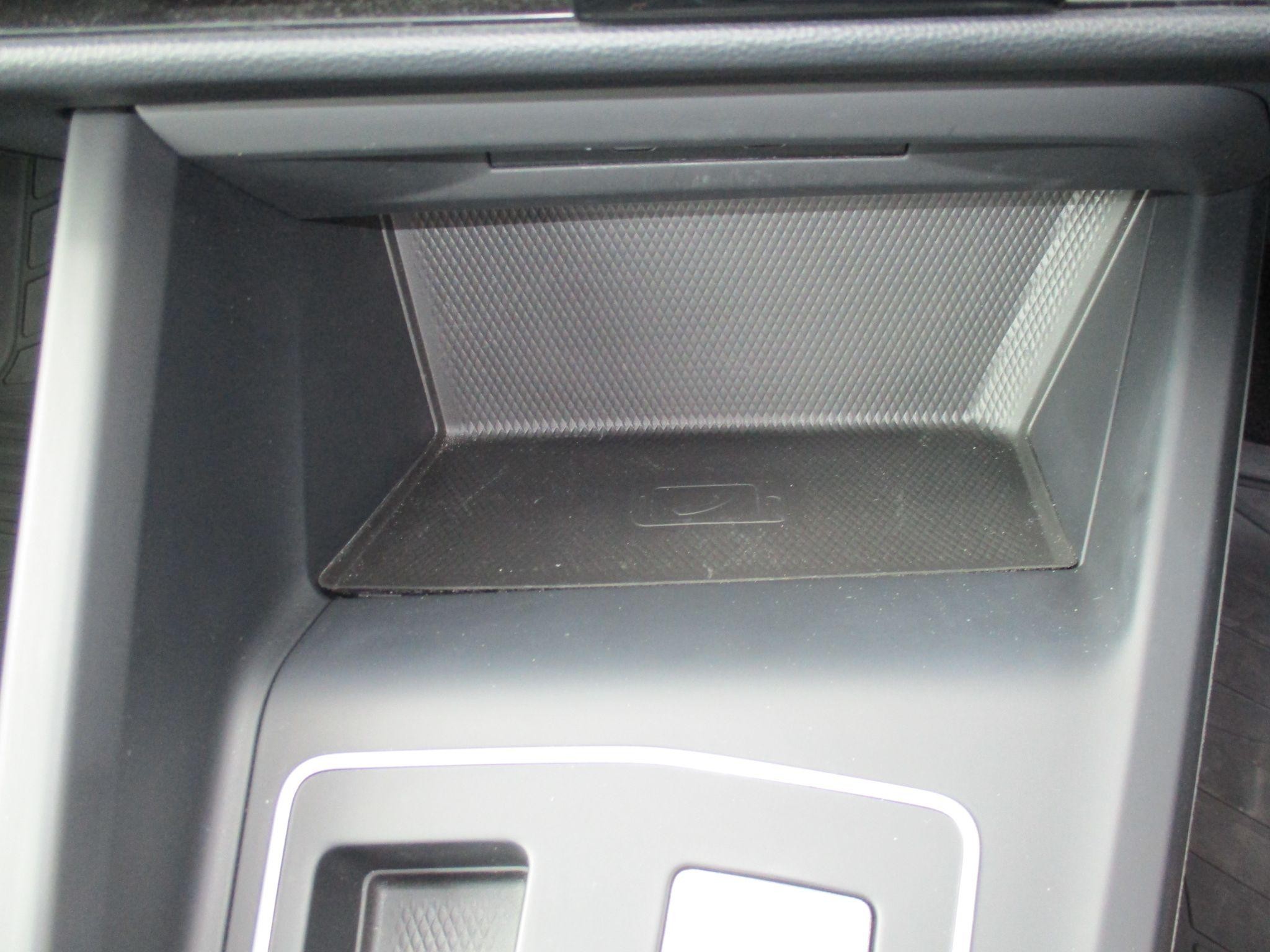 Volkswagen Golf Image 41