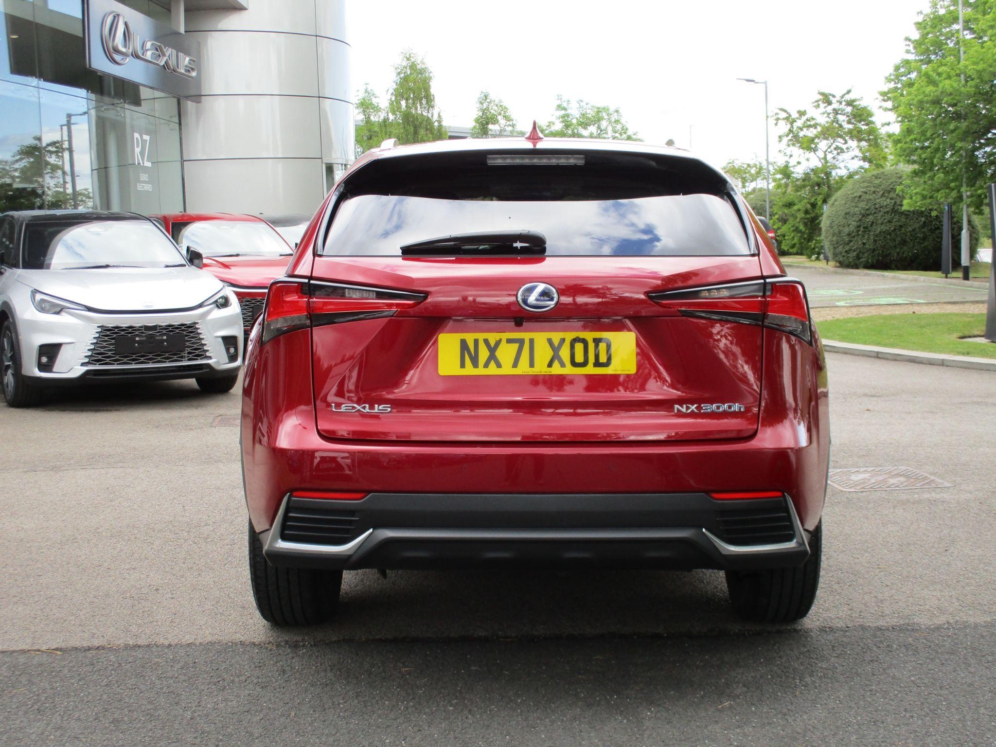 Lexus NX Image 9