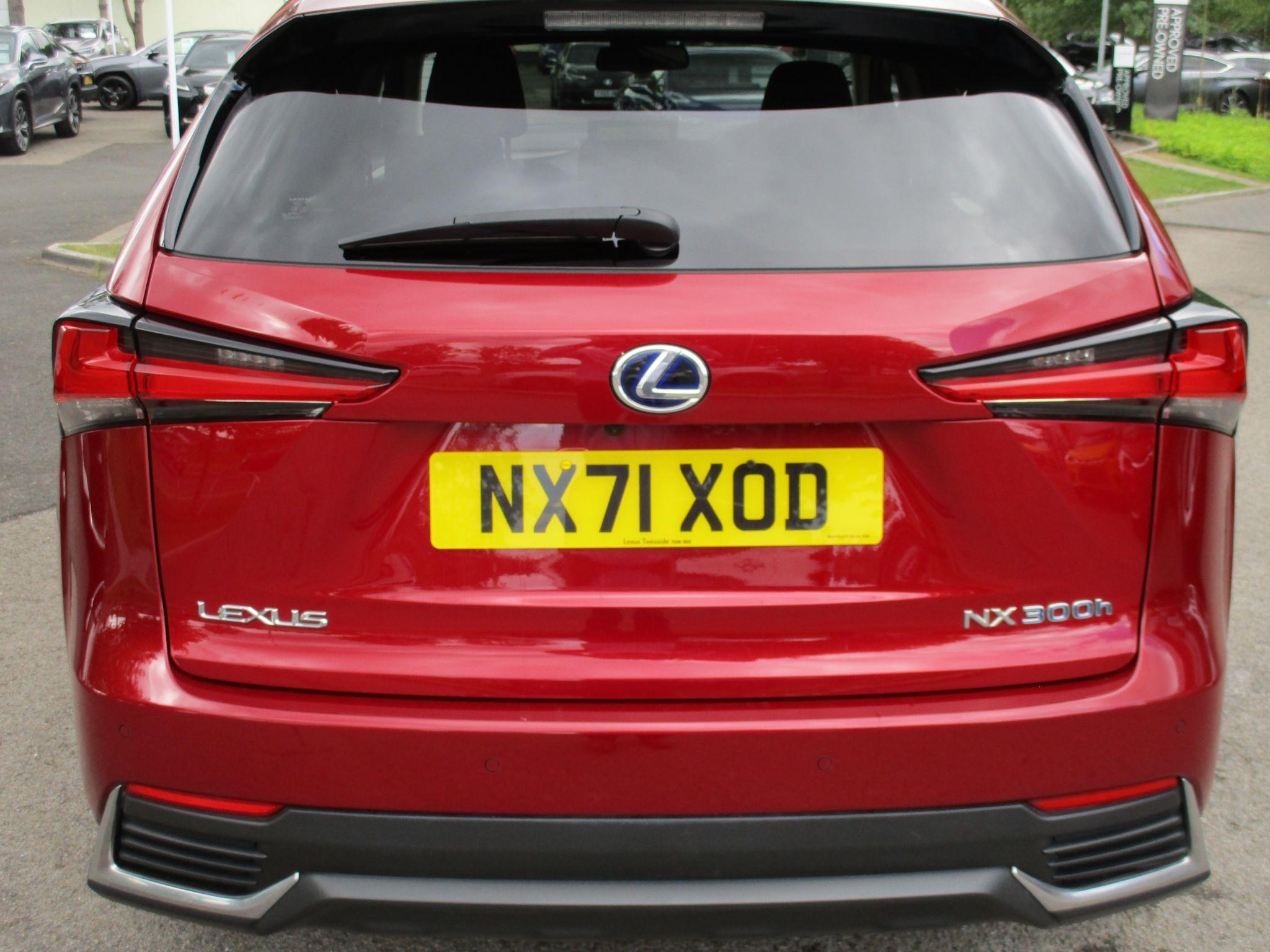 Lexus NX Image 21