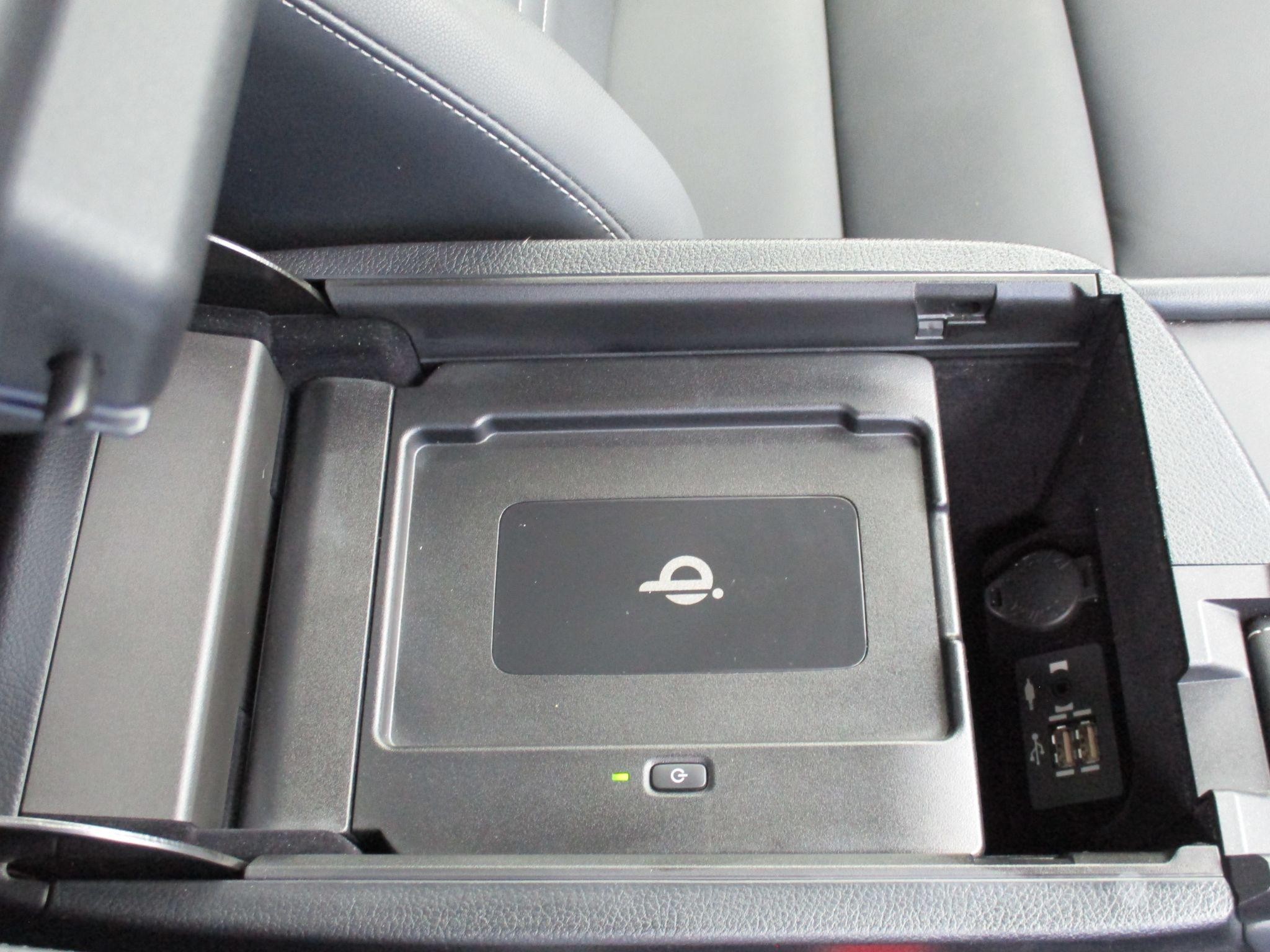 Lexus NX Image 37