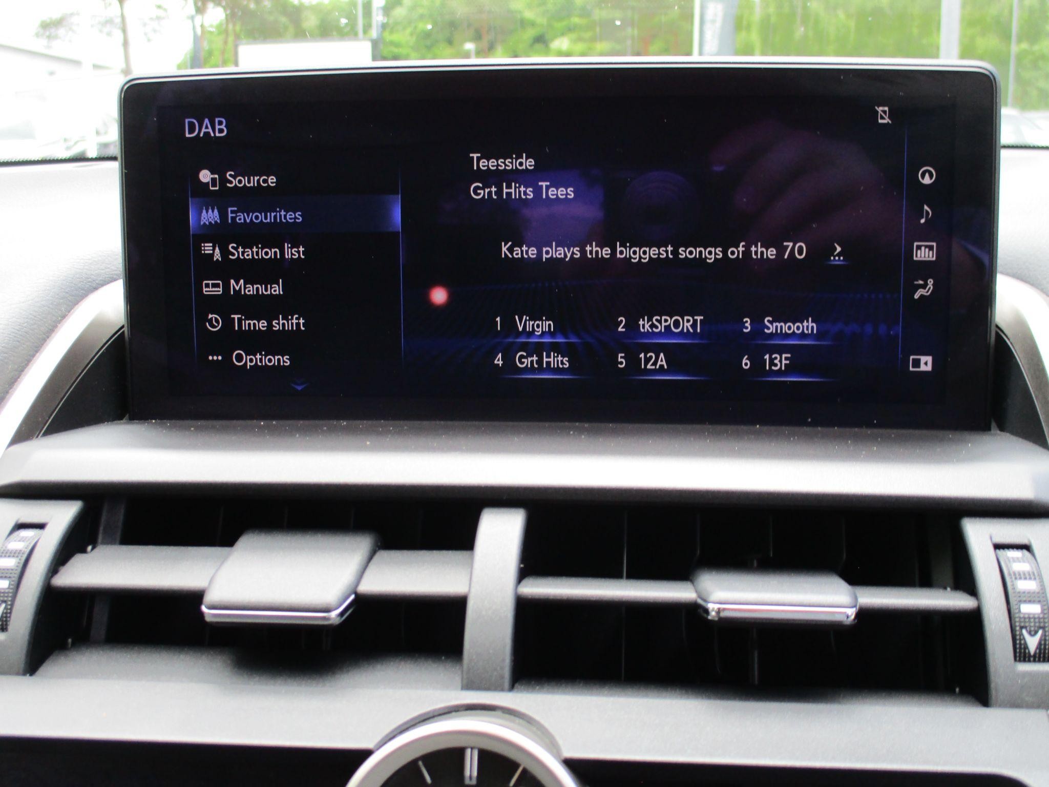 Lexus NX Image 40