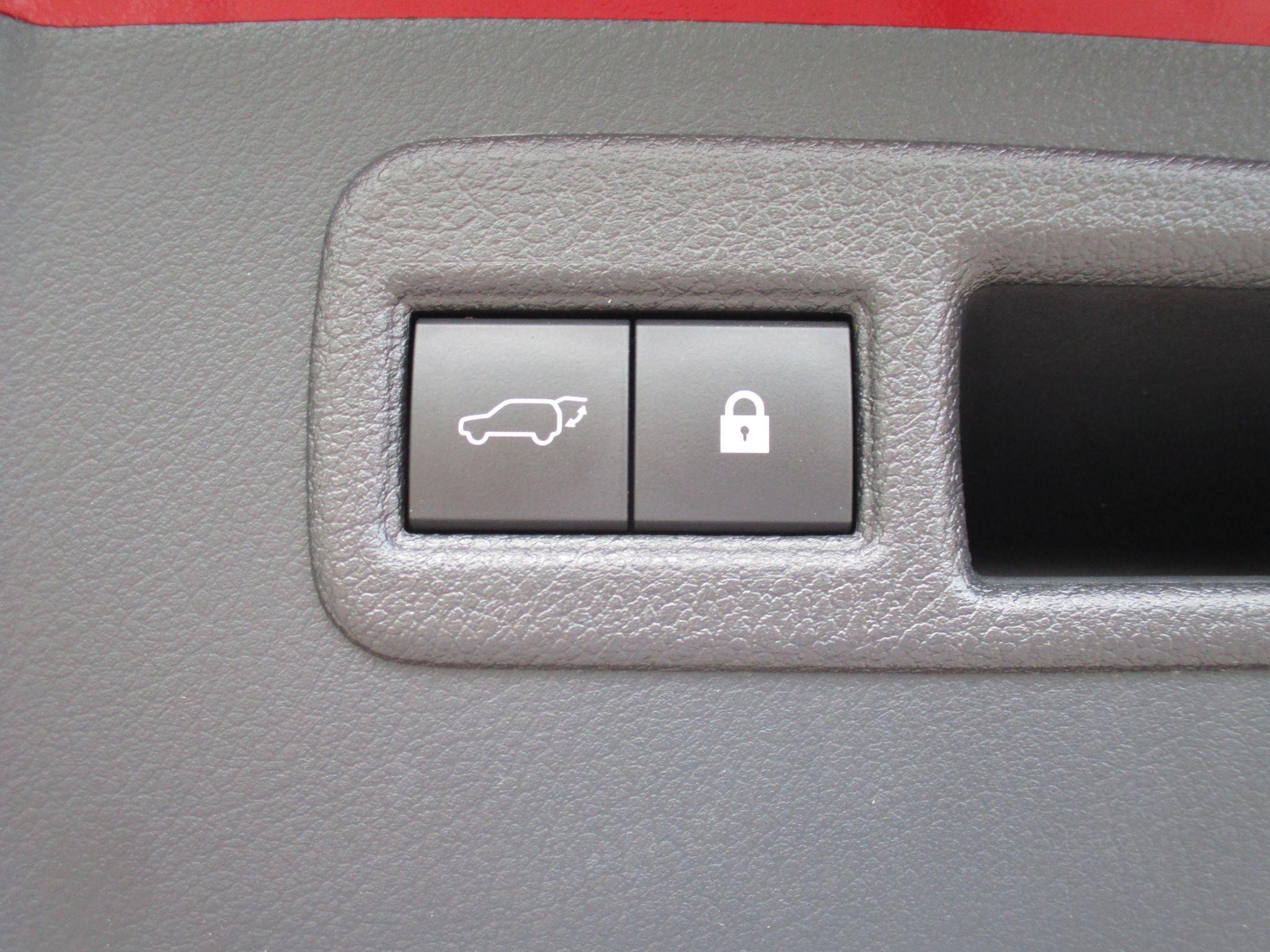 Lexus NX Image 46