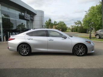 Lexus ES 2.5 300h Premium Edition E-CVT Euro 6 (s/s) 4dr NV25FPY Image 3