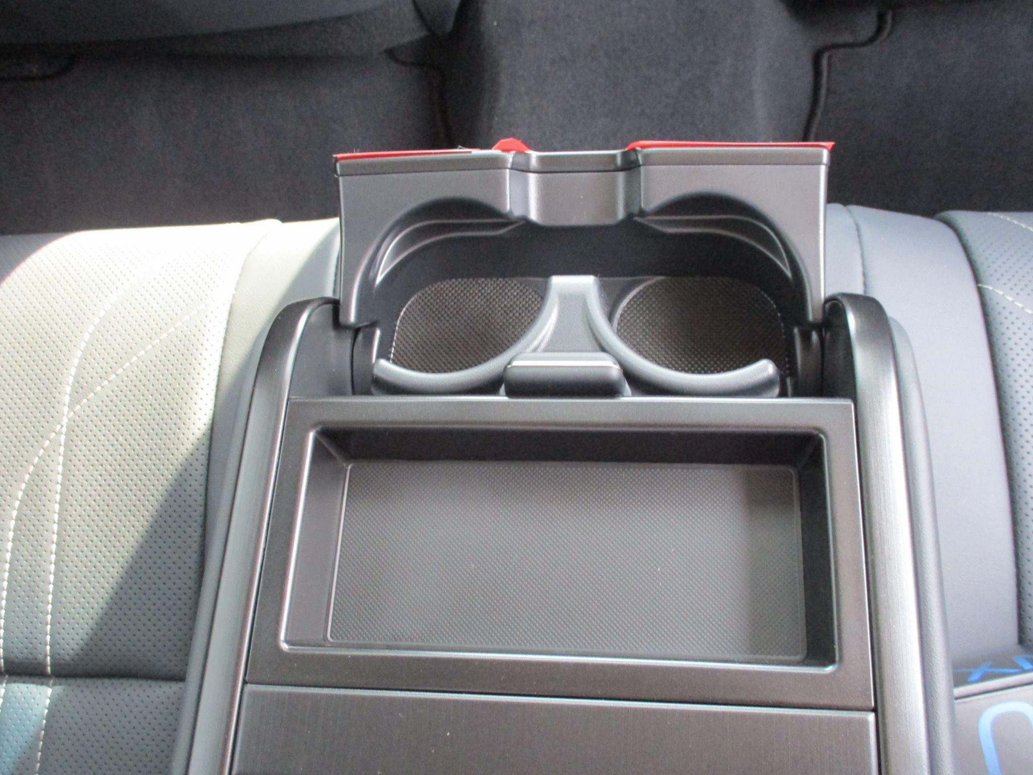 Lexus ES Image 29