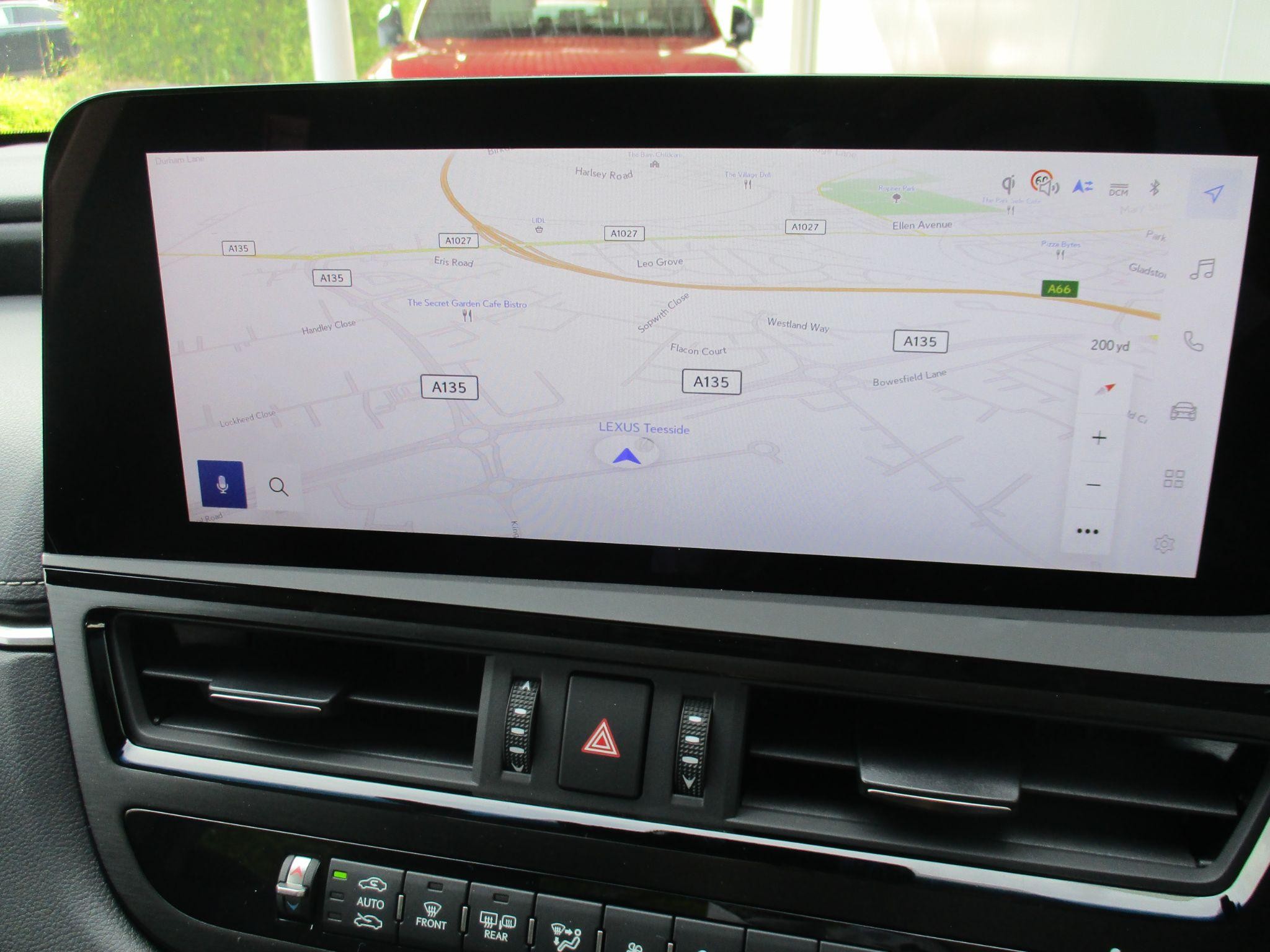 Lexus ES Image 37