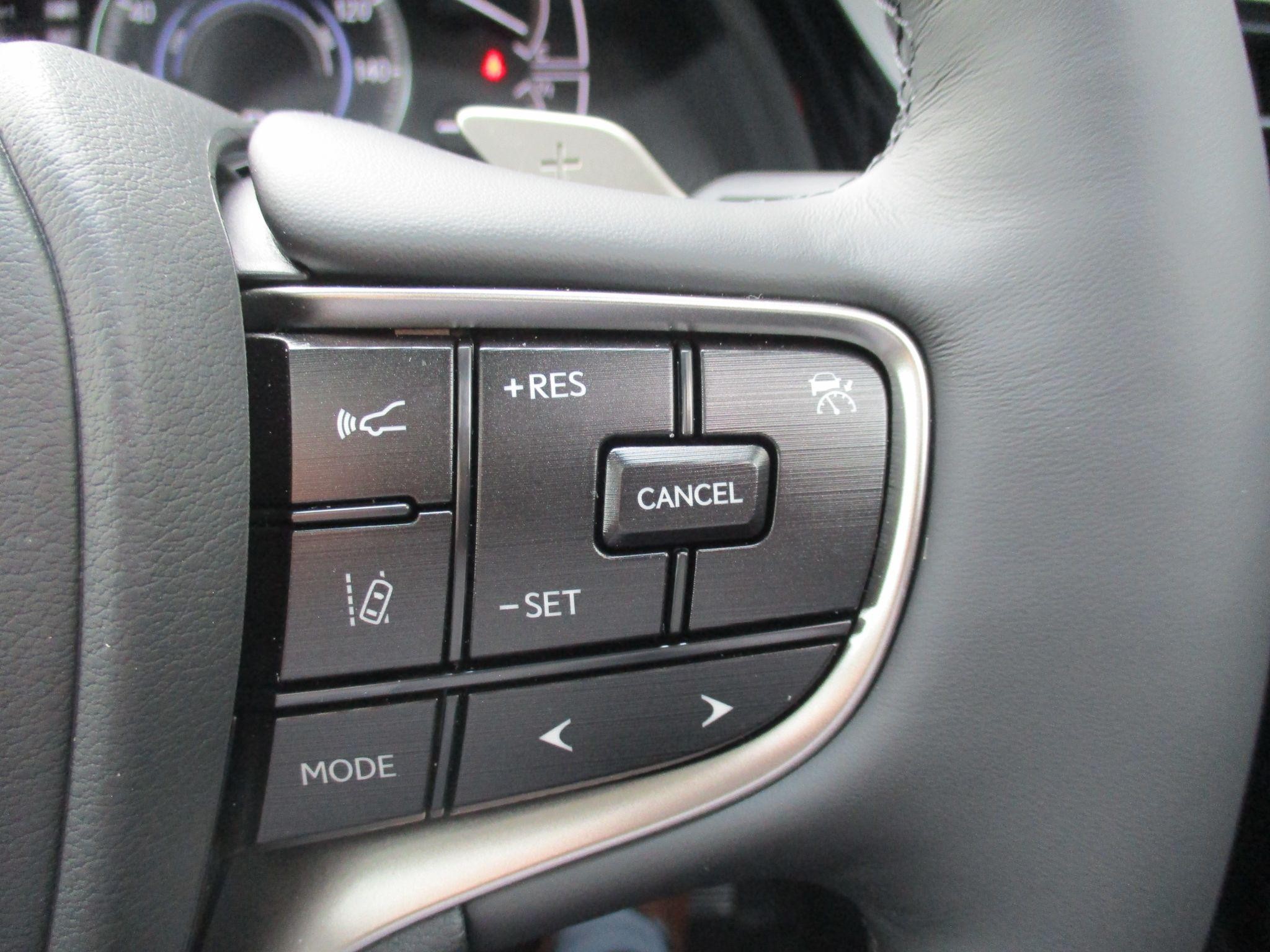 Lexus ES Image 41