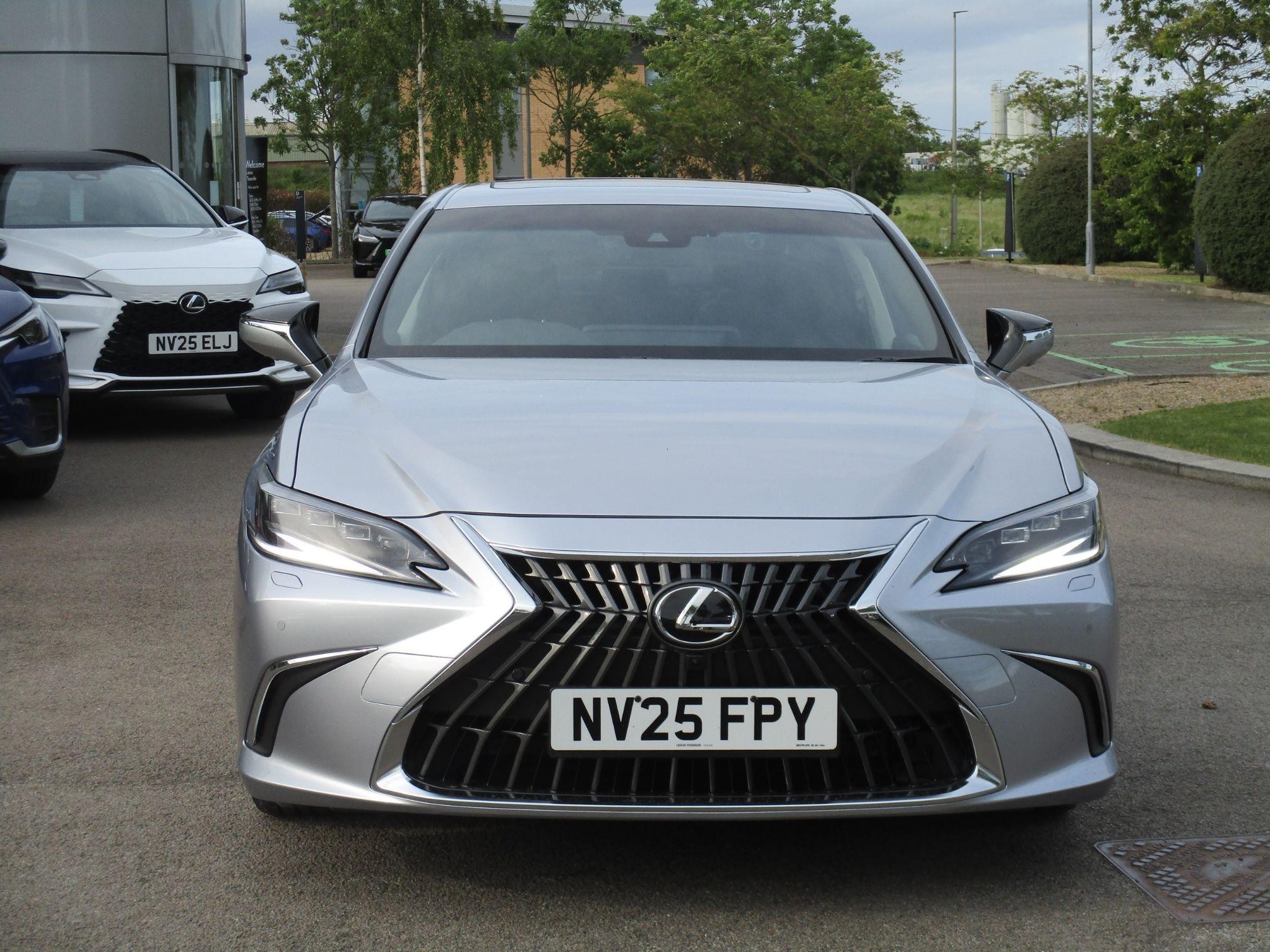 Lexus ES Image 56