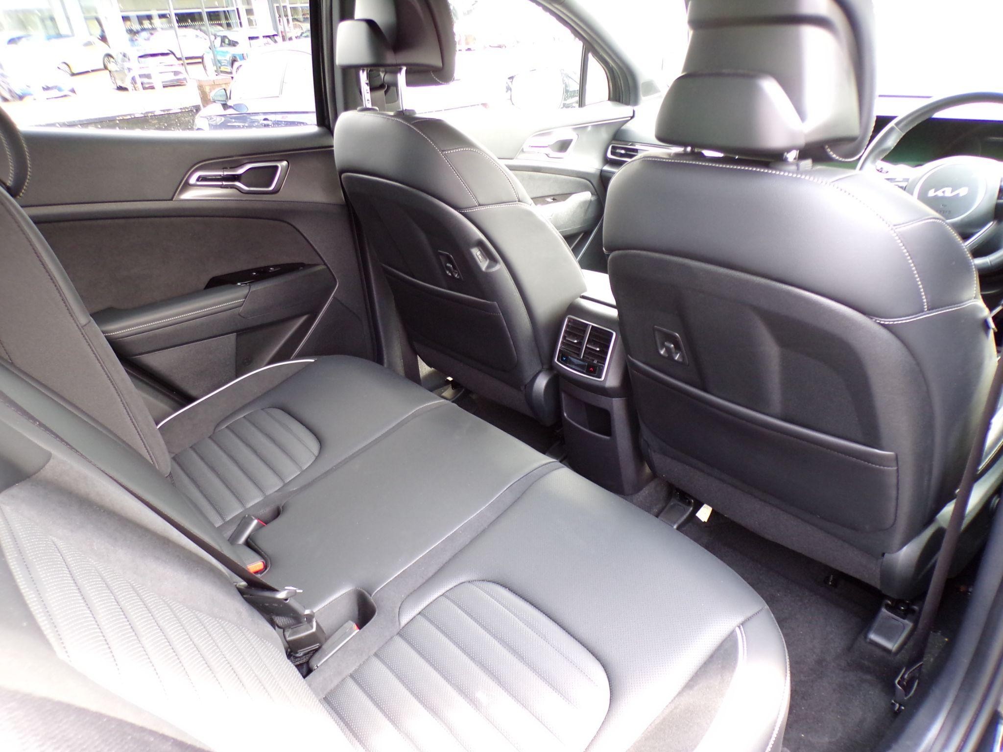 Kia Sportage Image 12