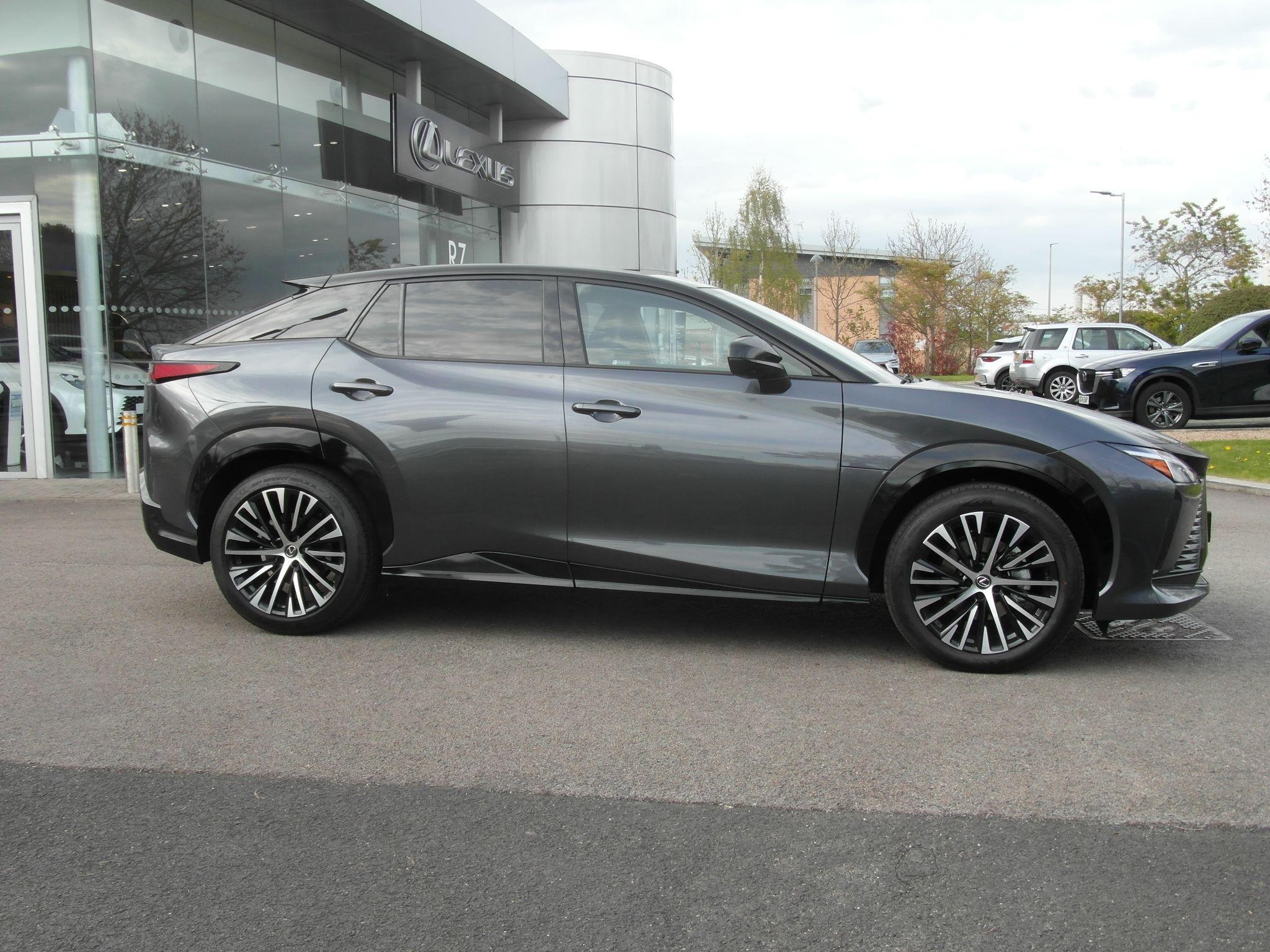 Lexus RZ Image 5