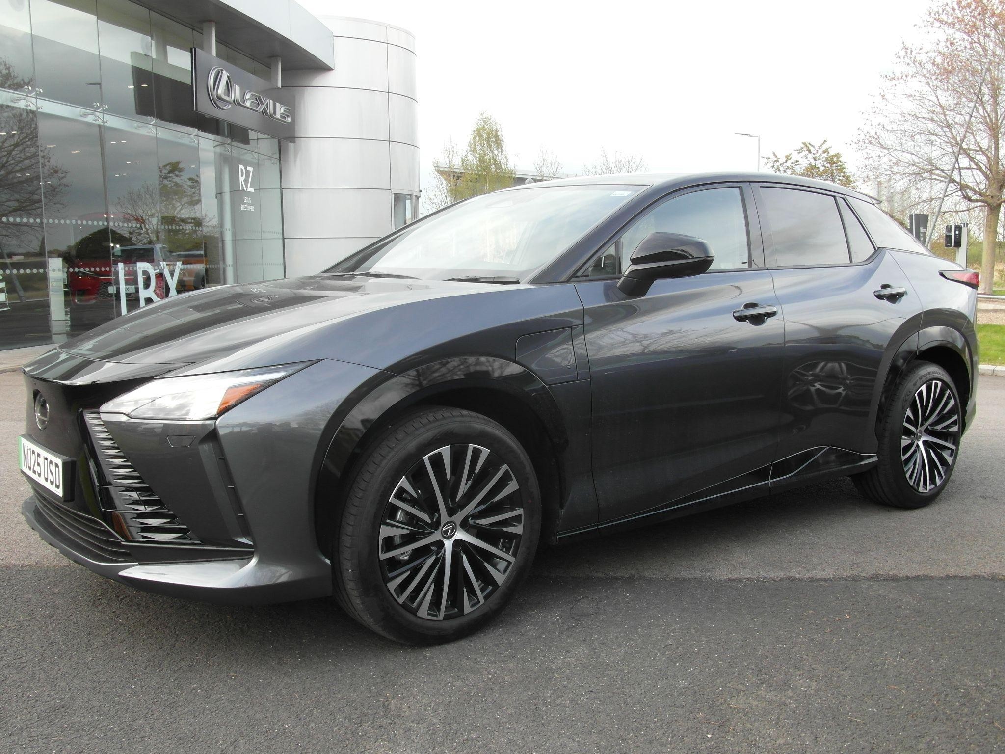 Lexus RZ Image 16