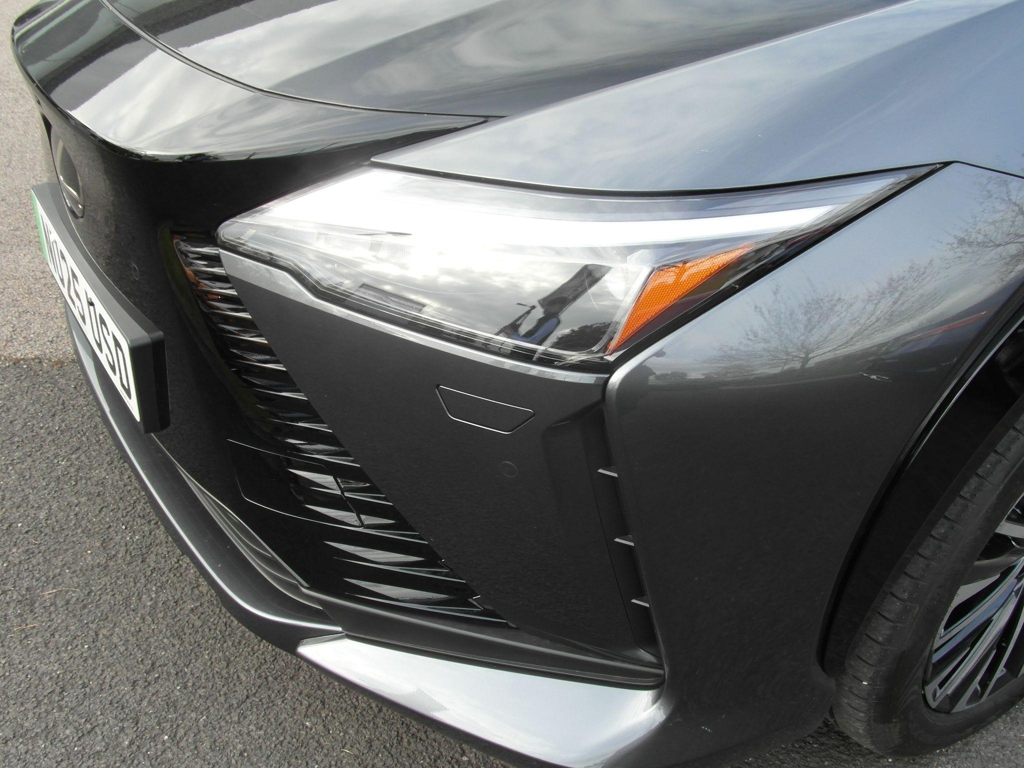 Lexus RZ Image 17